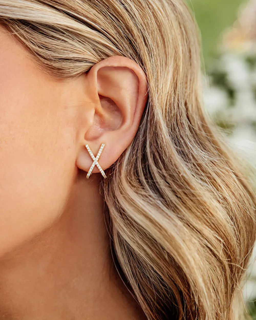 Search: Results for Pave Criss Cross Studs | VICI Collection