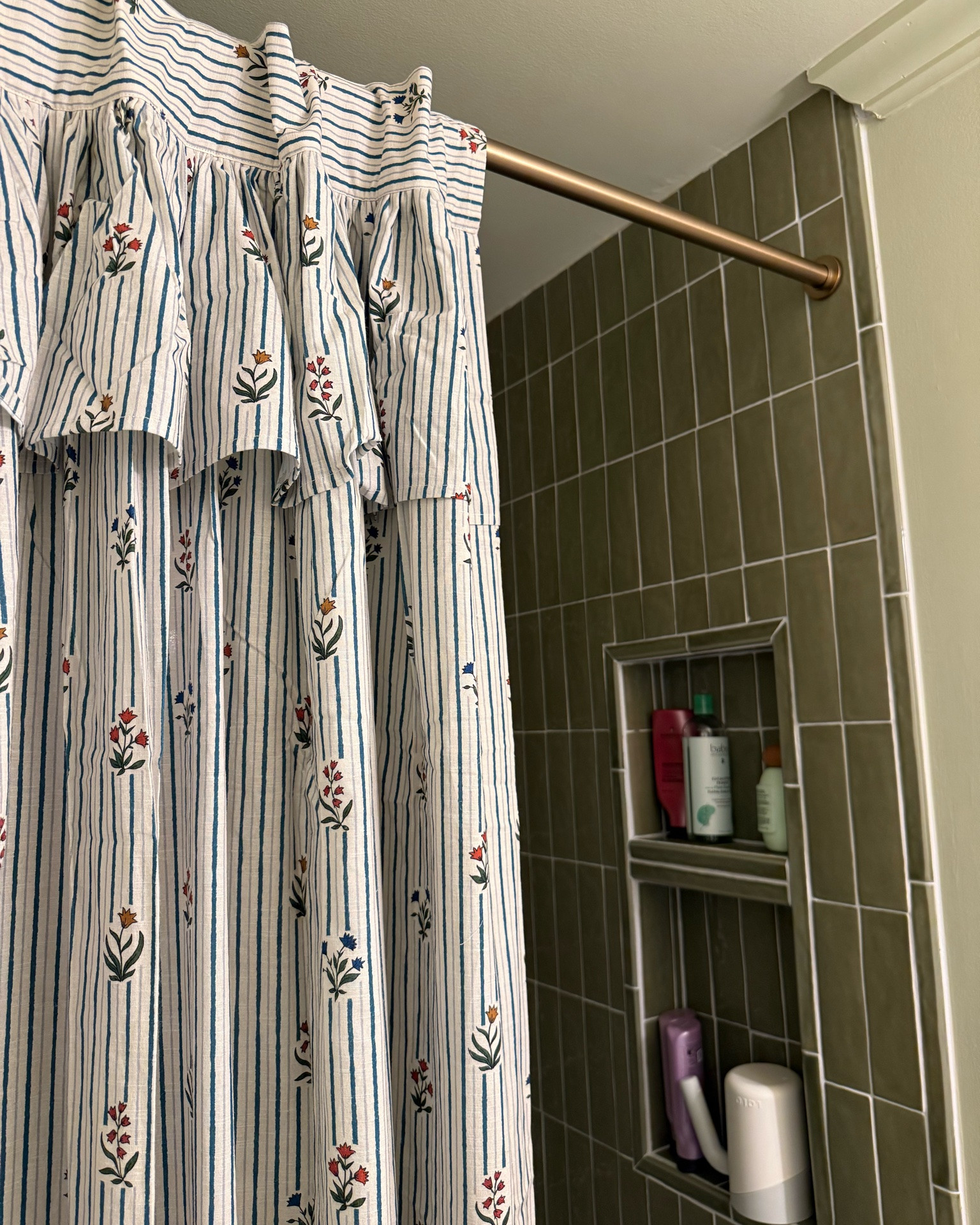 the detail in this @Anthropologie curtain ⭐️ used as a shower curtain! ordered this tieback too, can’t wait to install it. 

this print also comes in a cafe curtain 💌

#curtain #curtainrod #showercurtain #anthro

#LTKHome #LTKdayinmylife