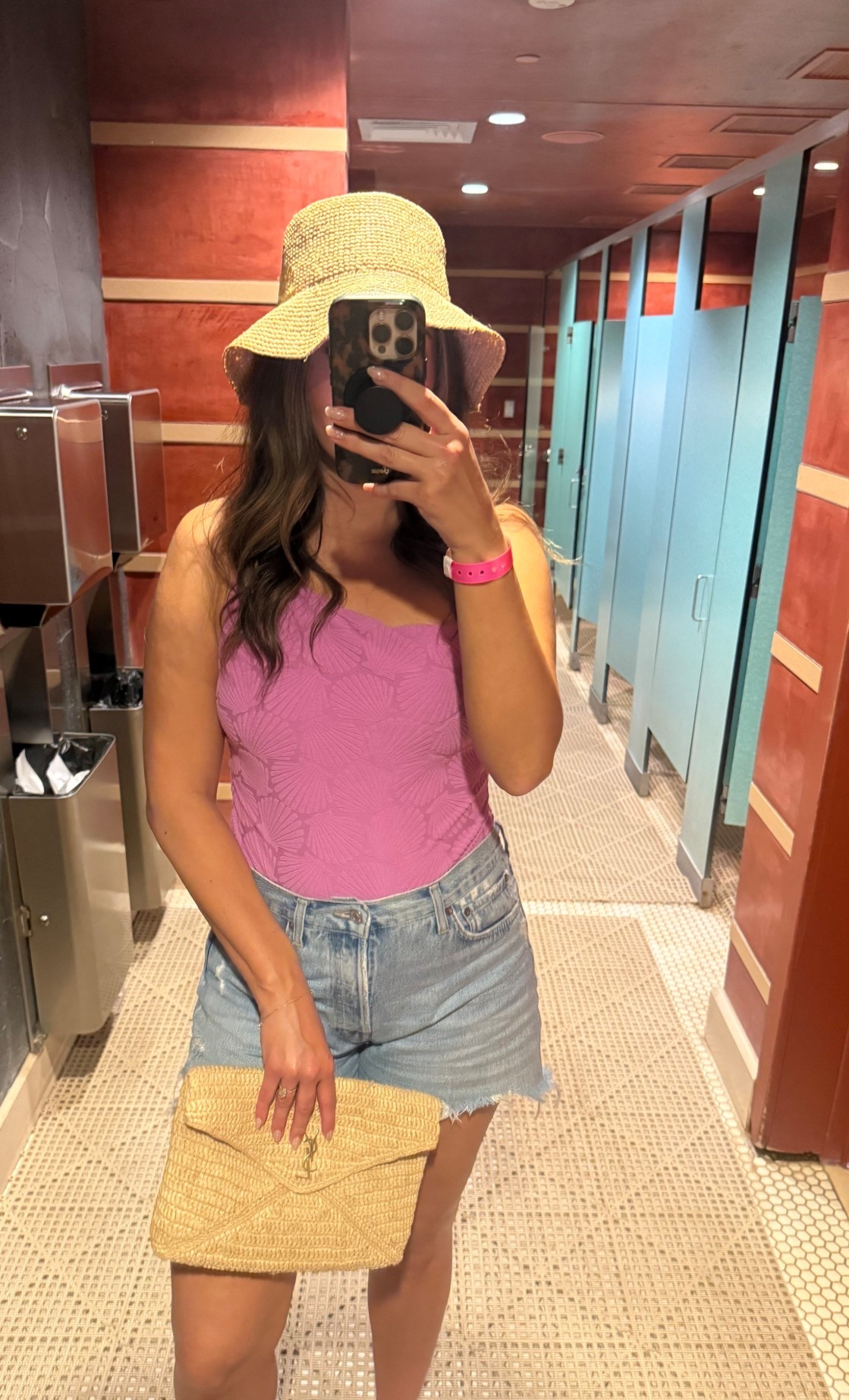 Rafia bag & hat fit 

#LTKootd #LTKTravel