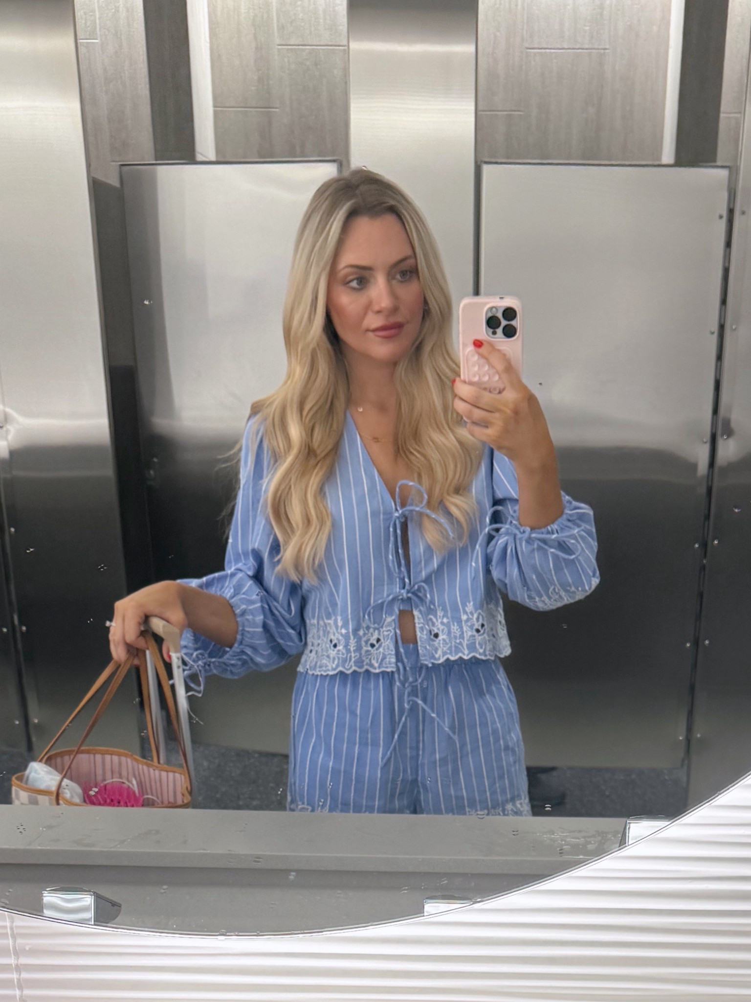 airport fit check ✈️ 

#LTKTravel #LTKSaleAlert #LTKFindsUnder50