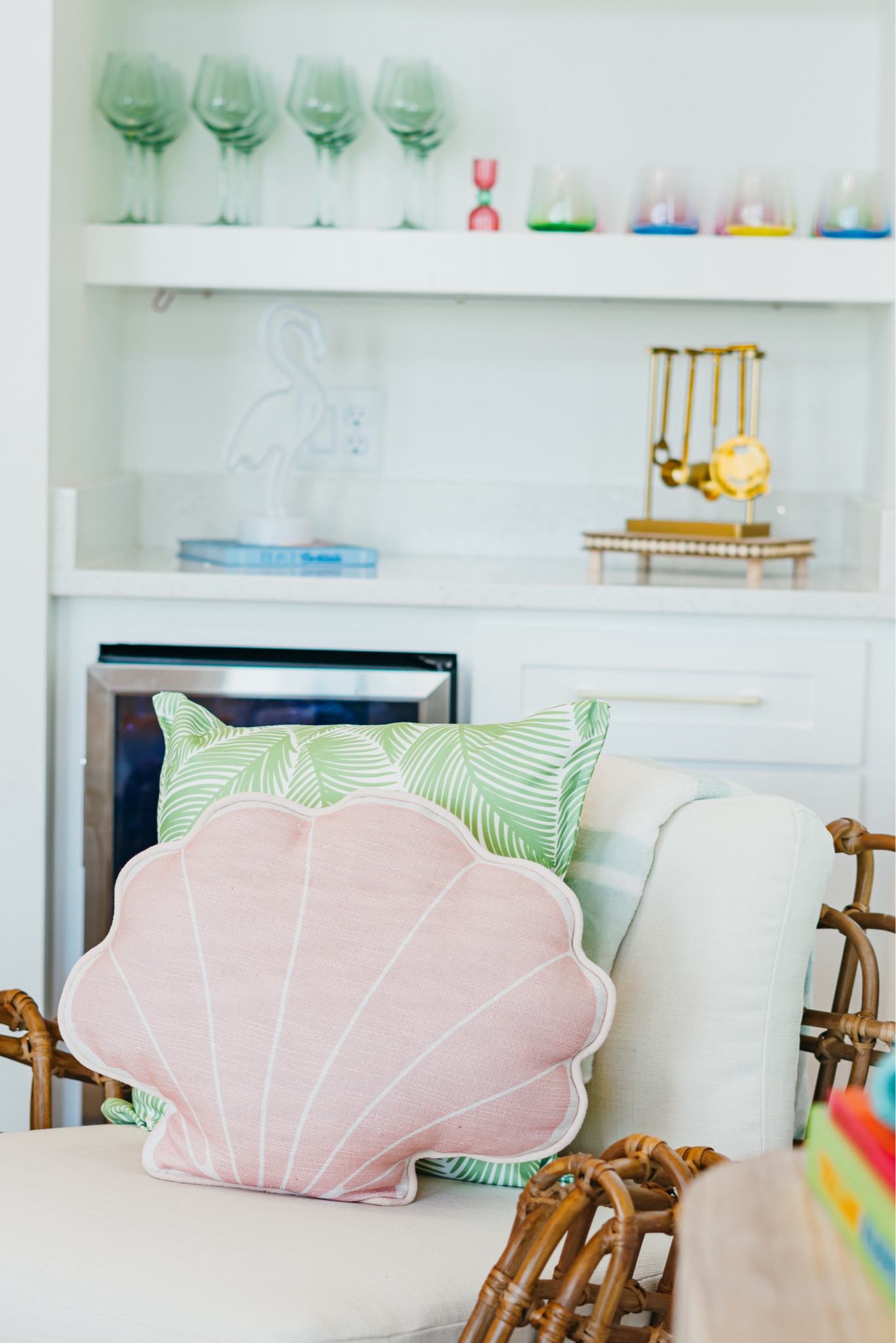 Bring coastal and tropical vibes home with these beautiful pink shell and pale green palm leaf throw pillows.

#HomeDecor
#InteriorDesign
#HomeInspo
#DecorInspiration
#HomeStyle
#TargetHome
#CoastalDecor
#TargetFinds
#AmazonHome
#TropicalDecor
#AmazonFinds

#LTKFindsUnder50 #LTKHome