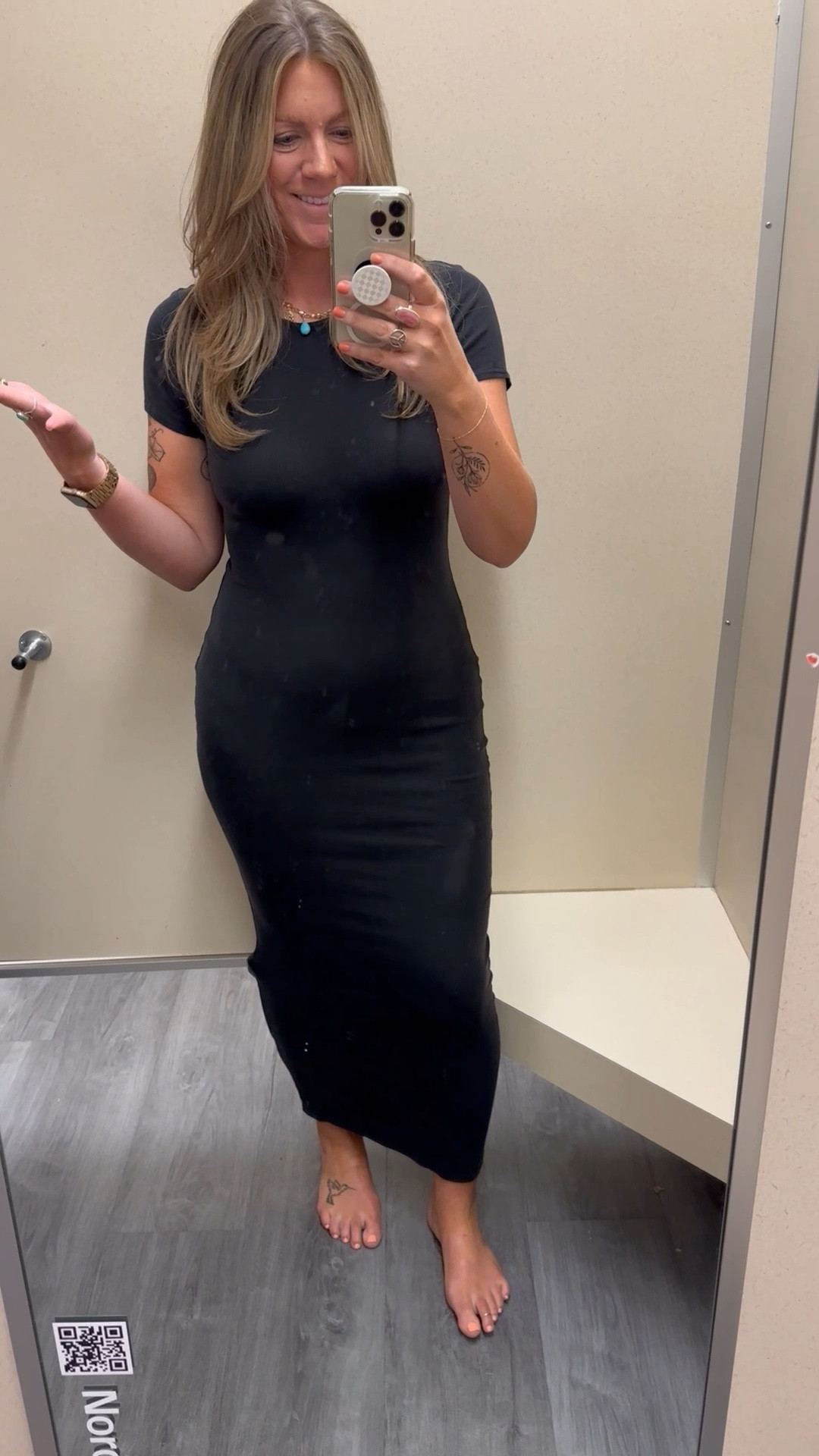 Wearing a large 

#LTKMidsize