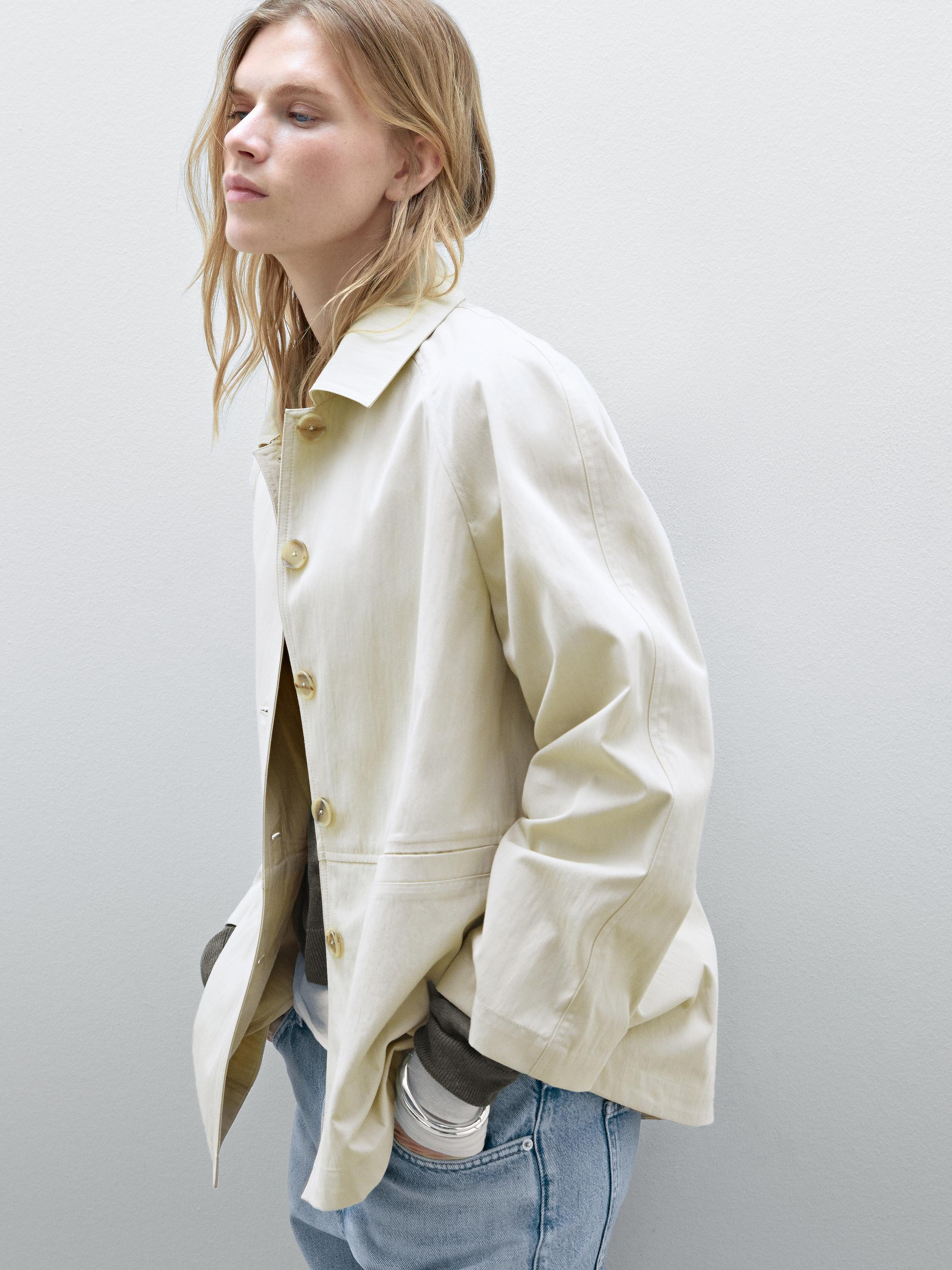 Jacket made of a cotton blend. Shirt collar. Raglan sleeve. Multiway strap detail on the shoulder... | Massimo Dutti UK