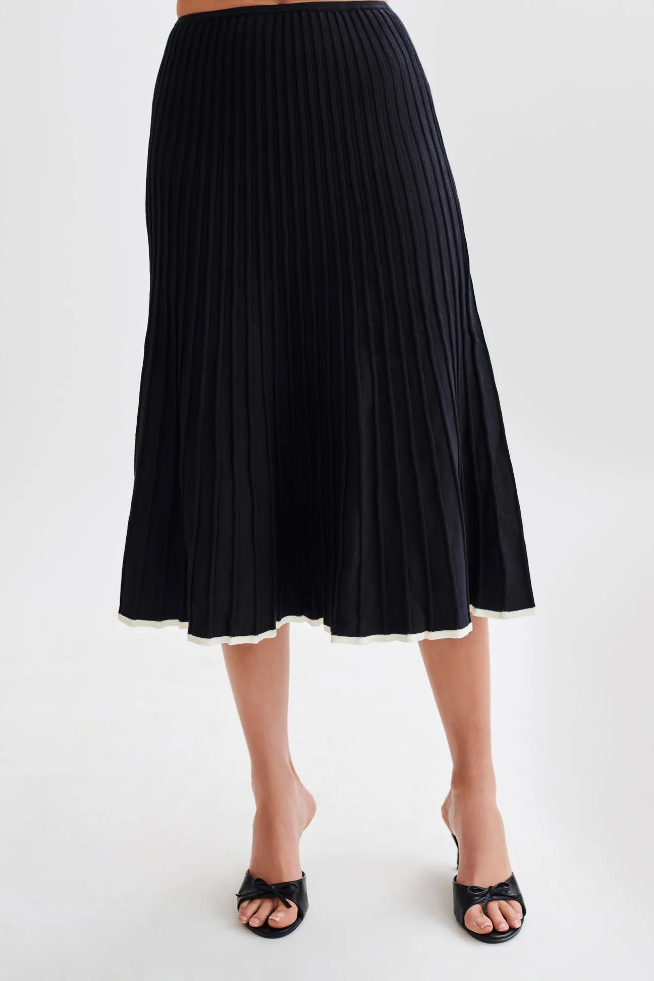 Jolene Contrast Rib Knit Midi Skirt - Black | MESHKI US