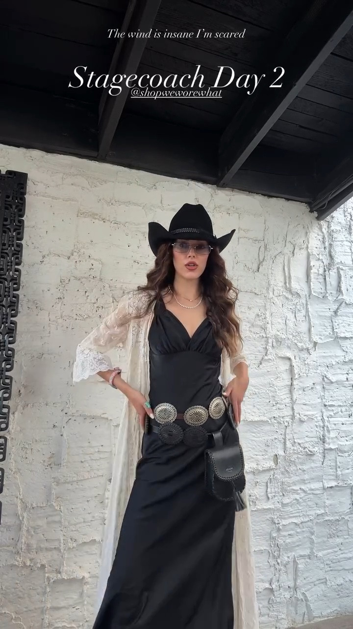 Stagecoach Day 2 🤍 My belts and duster are both vintage Ralph Lauren 🤍🌵🏜️🎡

#LTKStyleTip #LTKSeasonal #LTKFestival