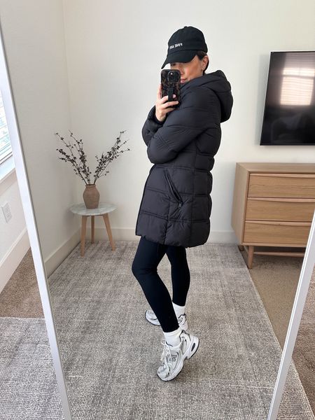 Bernardo water-resistant puffer jacket. Love this fit. These are great for petites. I’m in a small for more room to wear with sweatshirts. 

Bernardo coat small
Everlane tee medium
Amazon leggings xs
New balance 327 4 men’s
YSL sunglasses  

Coats, gifts for her, holiday 


#LTKSeasonal #LTKCyberWeek #LTKfindsunder100