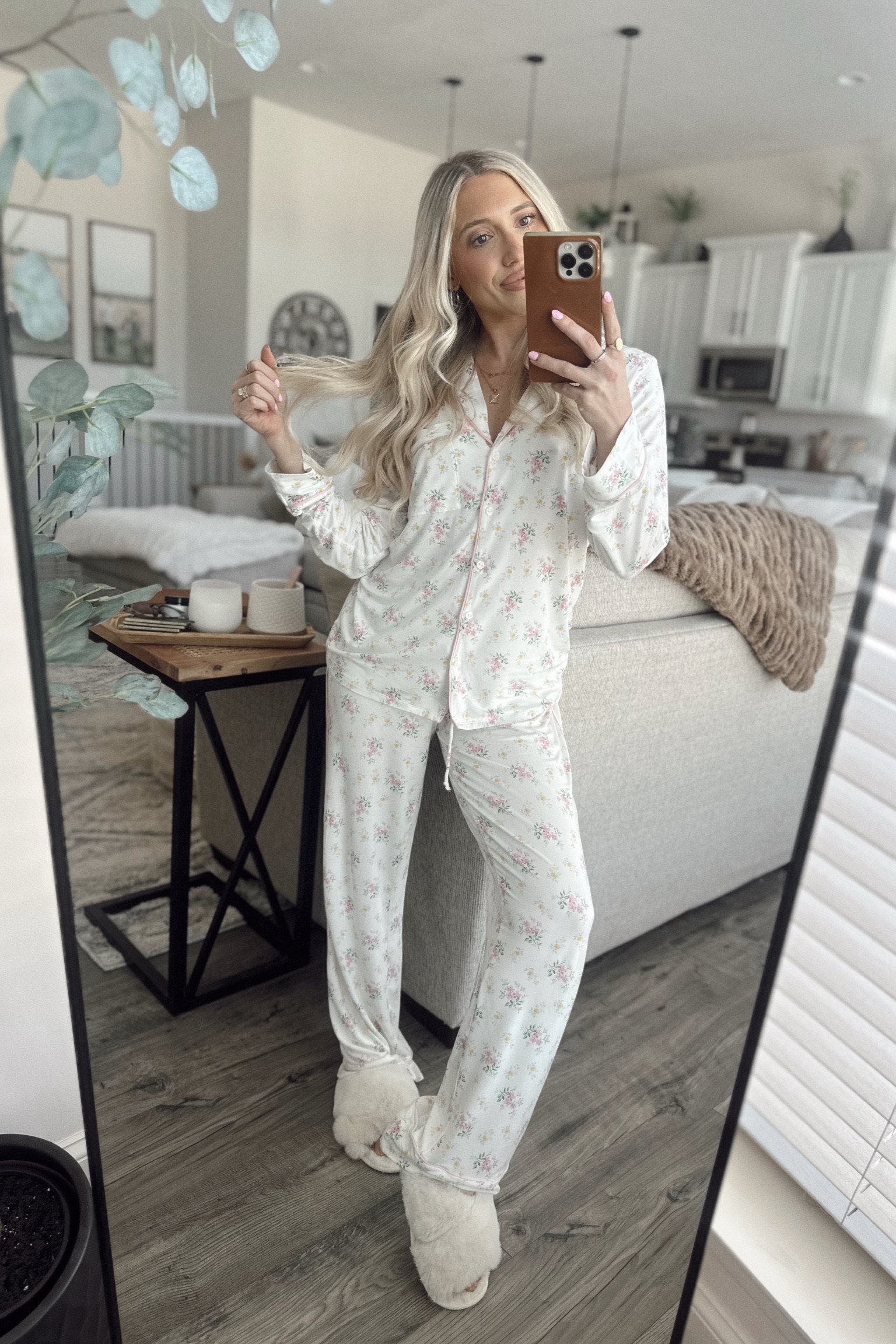 Aerie 20% off with code “AERIELTK20” 

Sharing my new pajamas from AERIE these are under $50 for a matching set of PJs seriously sold 🤭✨🌸 I love the floral detail detailing on these. These are so girly and feminine they would make a great gift idea for anybody in your life especially the moms for Mother’s Day this year!!!! I will link them out for y’all. They come in a few colors!:) 

#LTKPetite #LTKBump #LTKBeauty