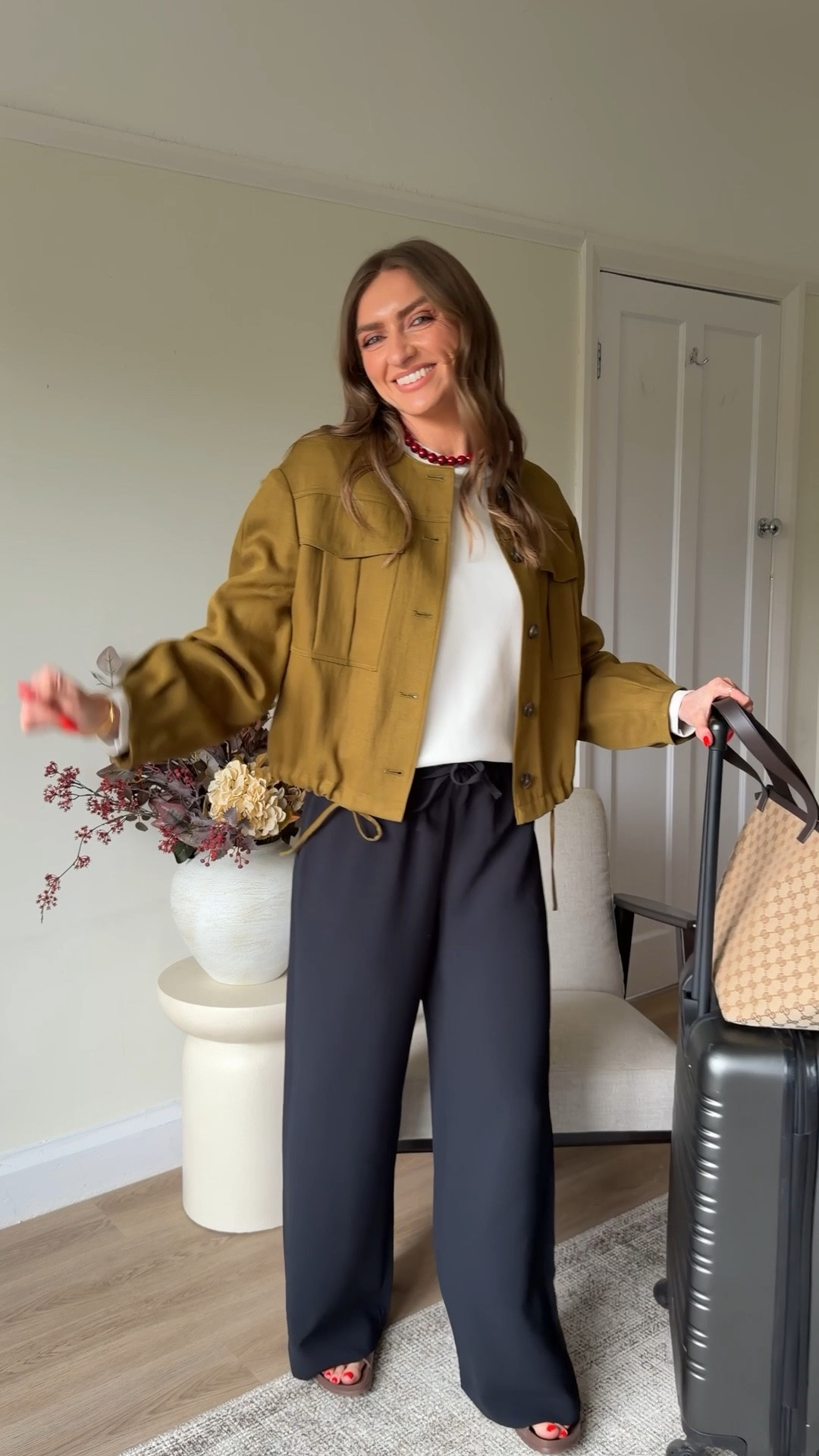 GRWM for the airport!
Small in the UNIQLO long sleeve white t-shirt
Small in the UNIQLO Milano ribbed sweater
Exact trousers are Aritzia the lodge pants, can’t link on here (linked in my Aritzia highlight on my instagram) 
Birkenstock brown Eva arizona sandals
M&S jacket, size 10
& other stories red beaded necklace, sold out so similar linked 
Gucci tote bag 



Airport outfit, travel outfit

#LTKuk #LTKspring #LTKtravel