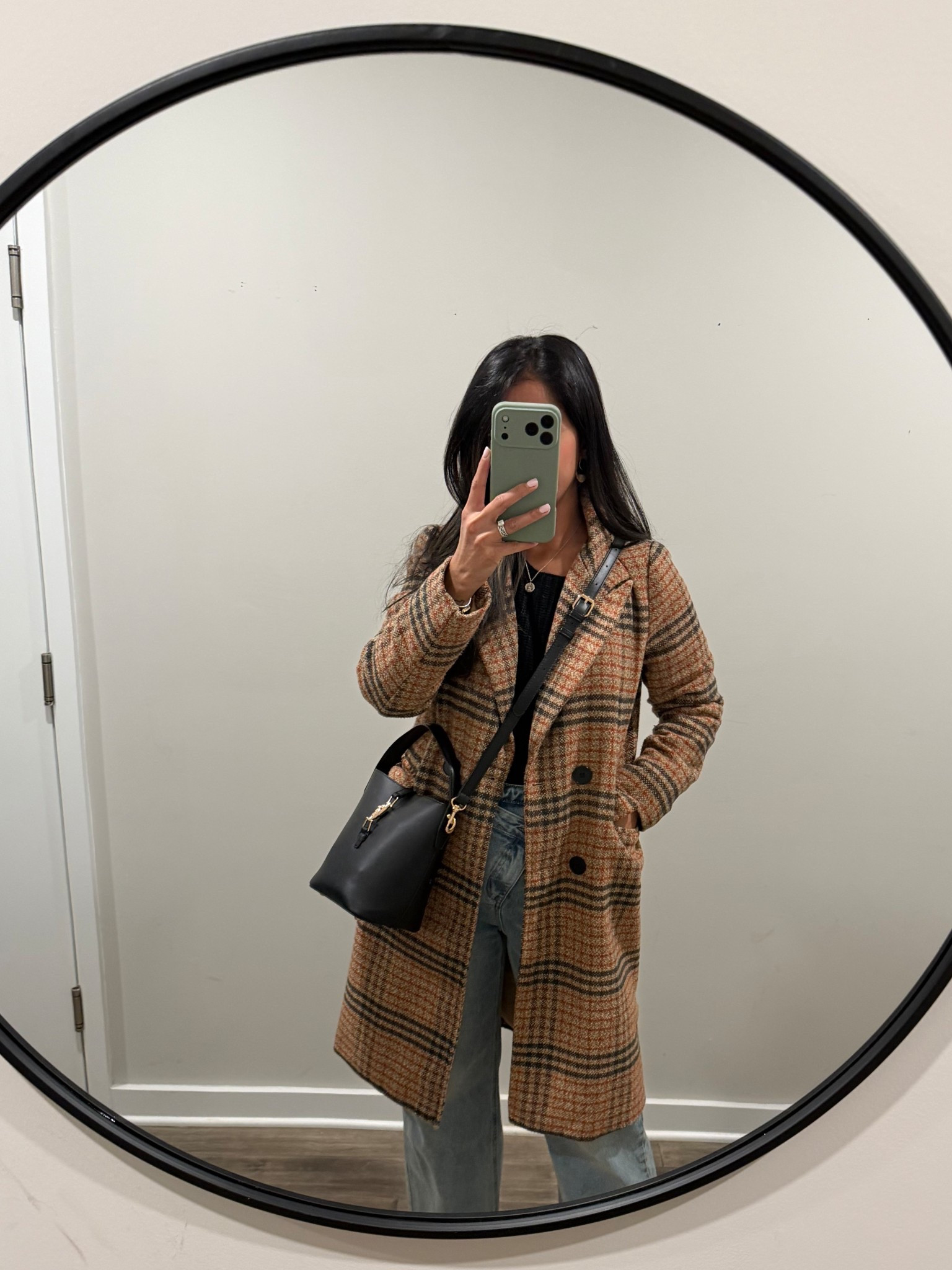 The best everyday bucket bag ✨

#LTKootd #LTKSaleAlert #LTKmomlife