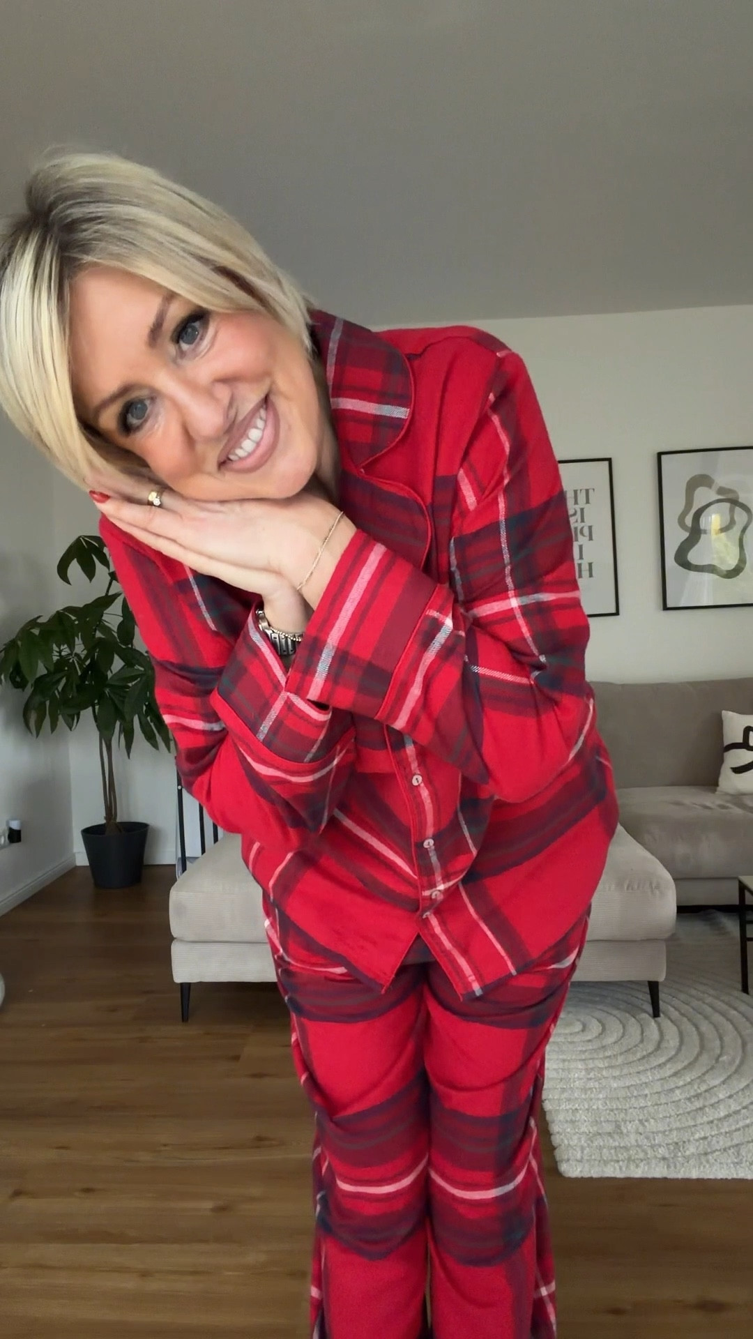 Pyjama Liebe ❤️
Mein bonprix-Code:
ula15dez
(Gültigkeit: 03.12.-einschl. 05.12; 15% auf Alles; einmalig einlösbar pro Kundin; gilt in DE App & Webshop)


#LTKdeutschland #LTKü50 #LTKfestive