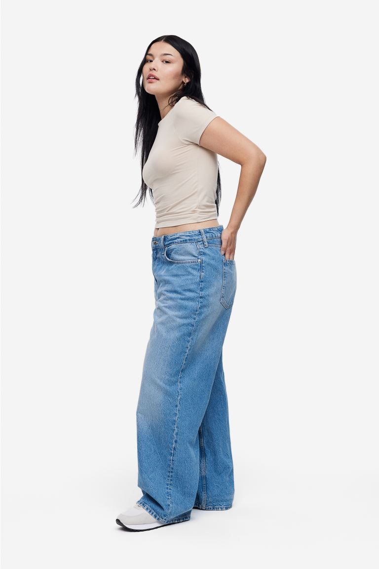 Curvy Fit Wide Regular Jeans - Light denim blue - Ladies | H&M US | H&M (US + CA)