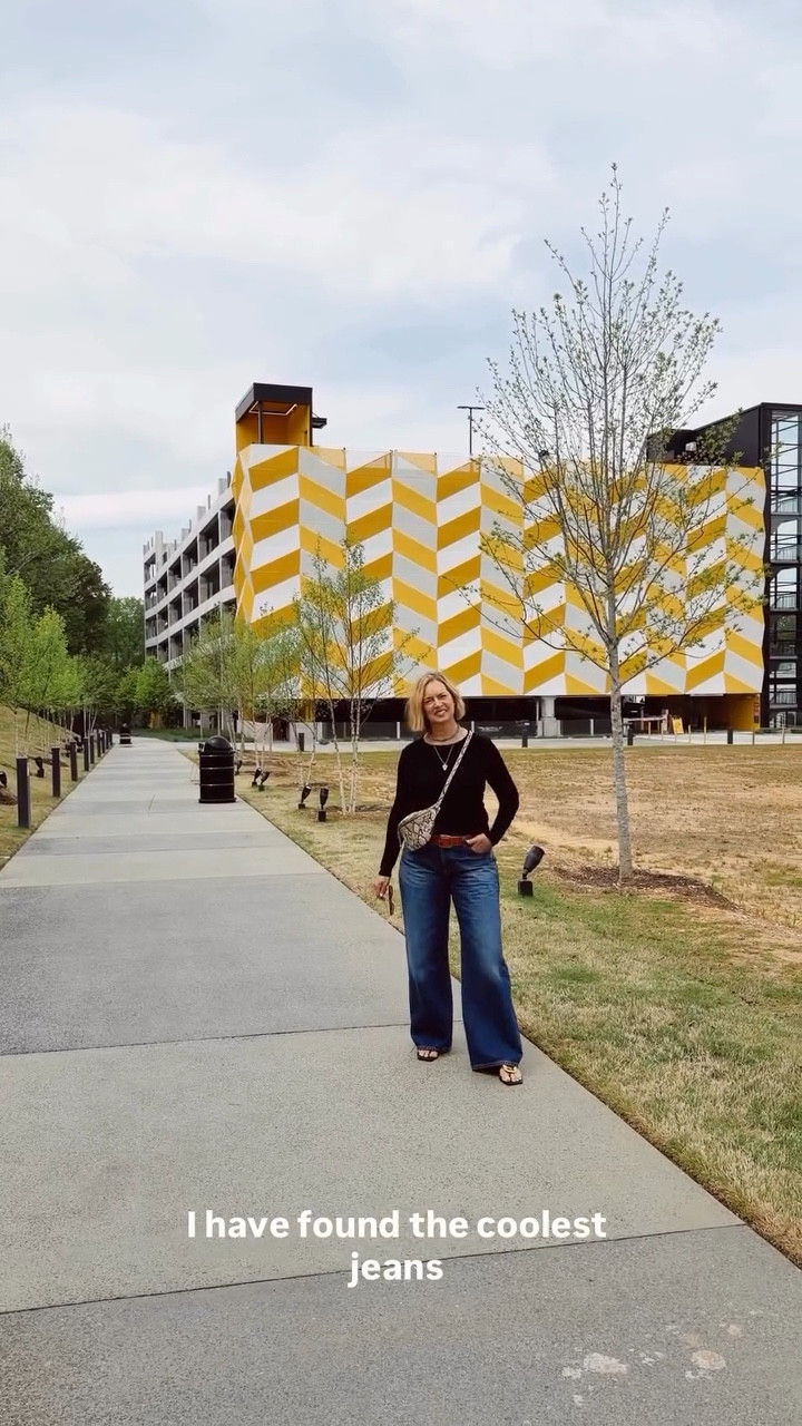 Quickest update! Take a listen. 

Comment PIXIE below to receive a DM with the link to this post on my LTK ⬇ https://liketk.it/65cXr #ltkdayinmylife #ltkgrwm #ltkover40