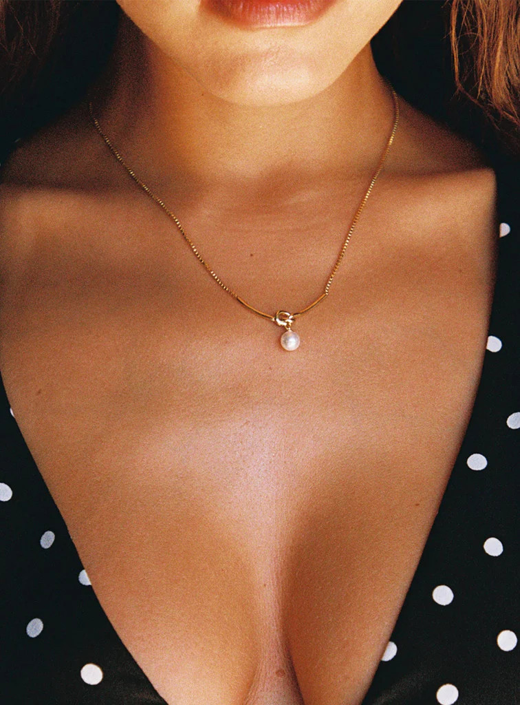 Dais Necklace Gold | Princess Polly US