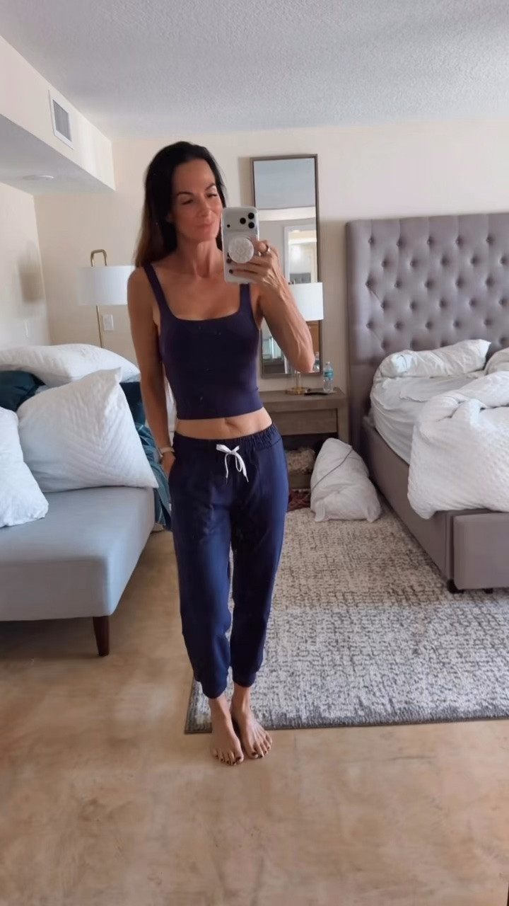 A quick try-on of my newest Vuori favorites 🤎 These are SO good — flattering, comfortable and exactly the kind of pieces I live in from workouts to everyday life. Linking everything here!

Wearing size XS

#LTKdayinmylife #LTKgrwm #LTKootd