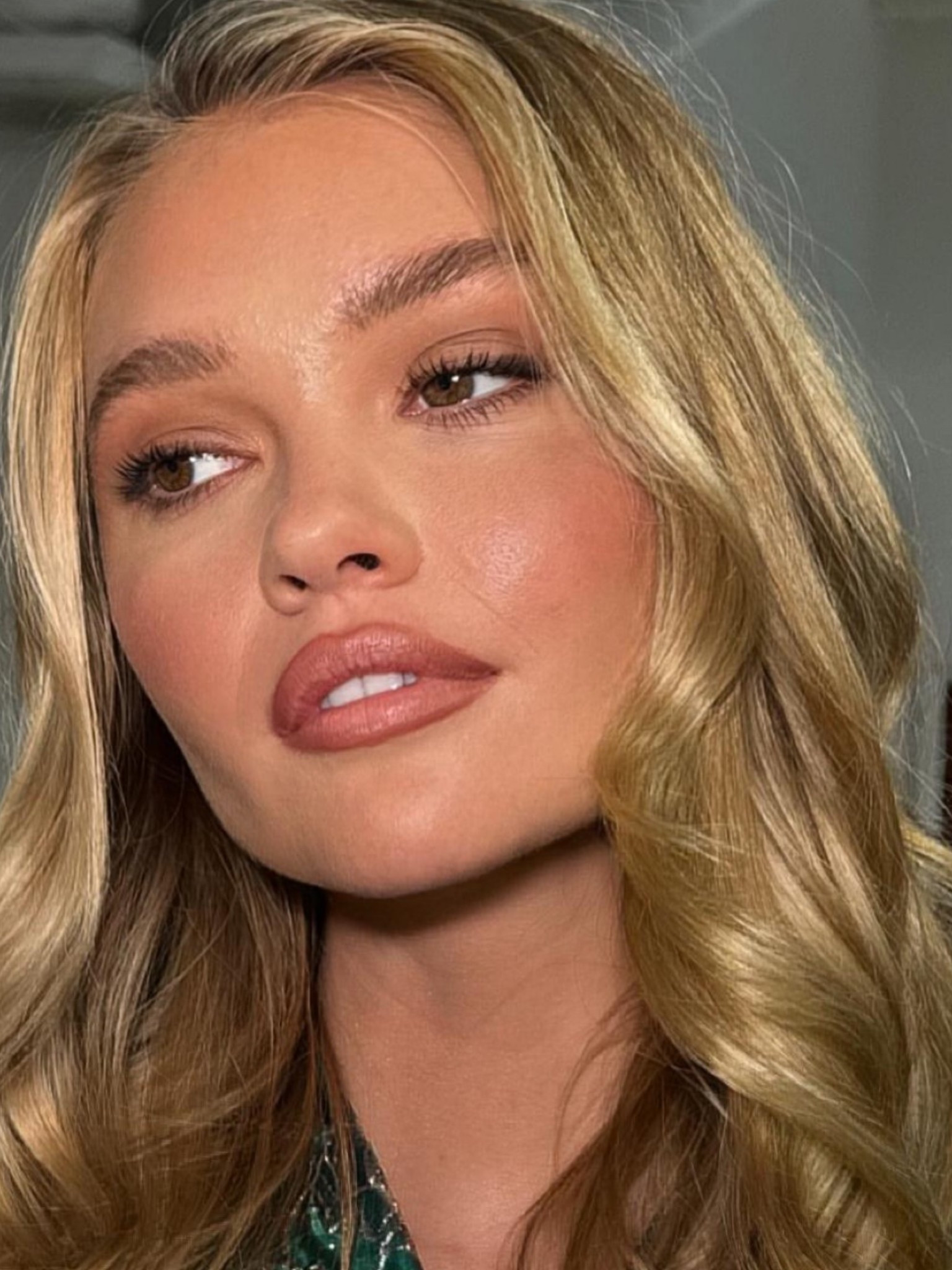 Soft glam, sun-kissed skin ☀️🍂 Transitioning into fall with these dreamy new staples you need in your makeup bag. Everything linked 💋 #LTKbeauty #fallmakeup #makeupartistpicks