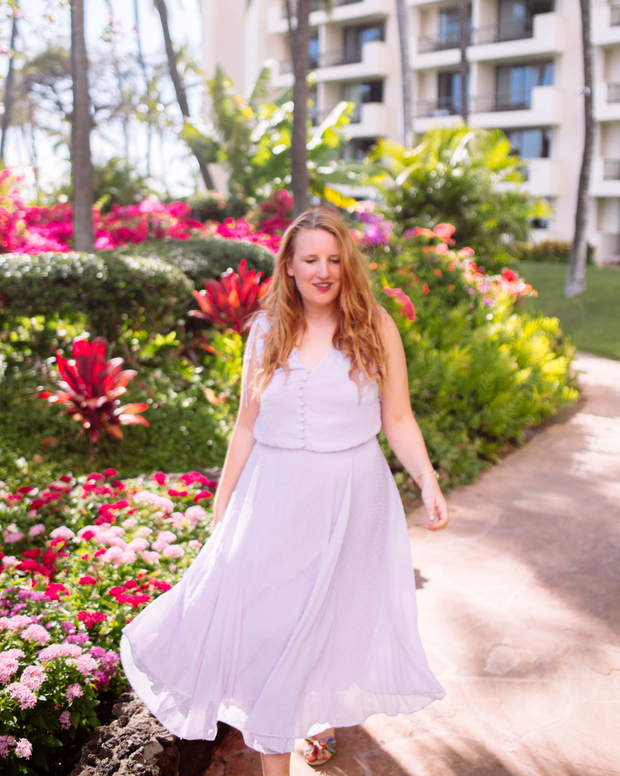 soft & dreamy in lilac ✨ the perfect hue for a romantic touch 💜 #midsizefashion #lilaclove #dreamydresses 

 