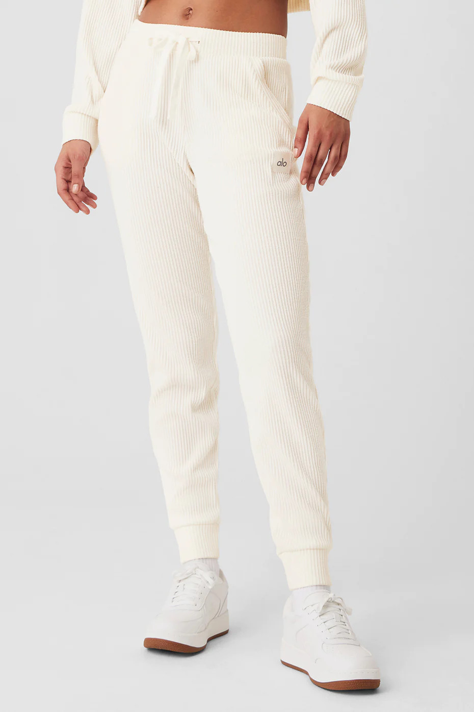 ALO | Muse Sweatpant in Ivory White, Size: Medium | Alo Yoga (US)