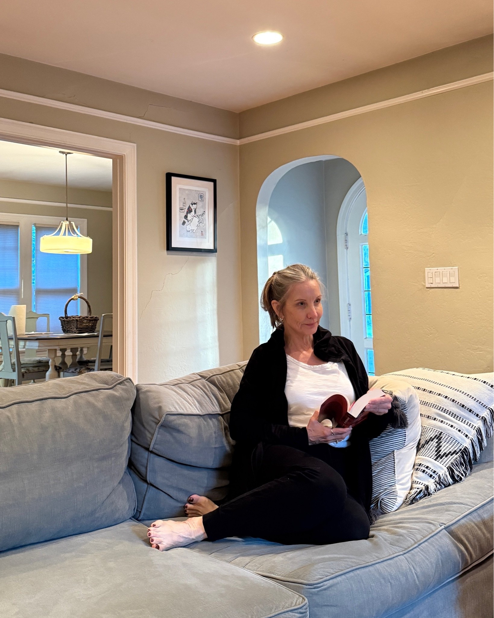 My favorite ultra soft joggers & wrap, for at home time. #leisure #homebody #reading #burgundynailpolish

#LTKselfcare #LTKOver40 #LTKdayinmylife