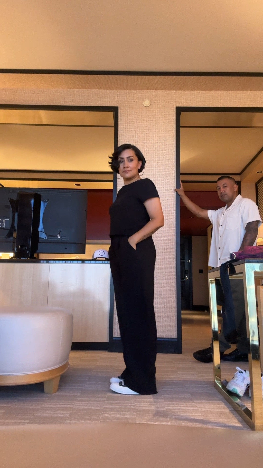 Casual classic all black look 