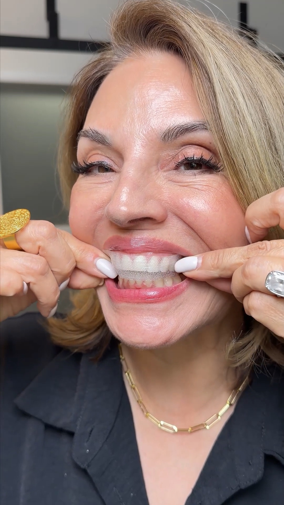 Dientes amarillos y sensibles

#LTKOver40 #LTKBeauty #LTKselfcare