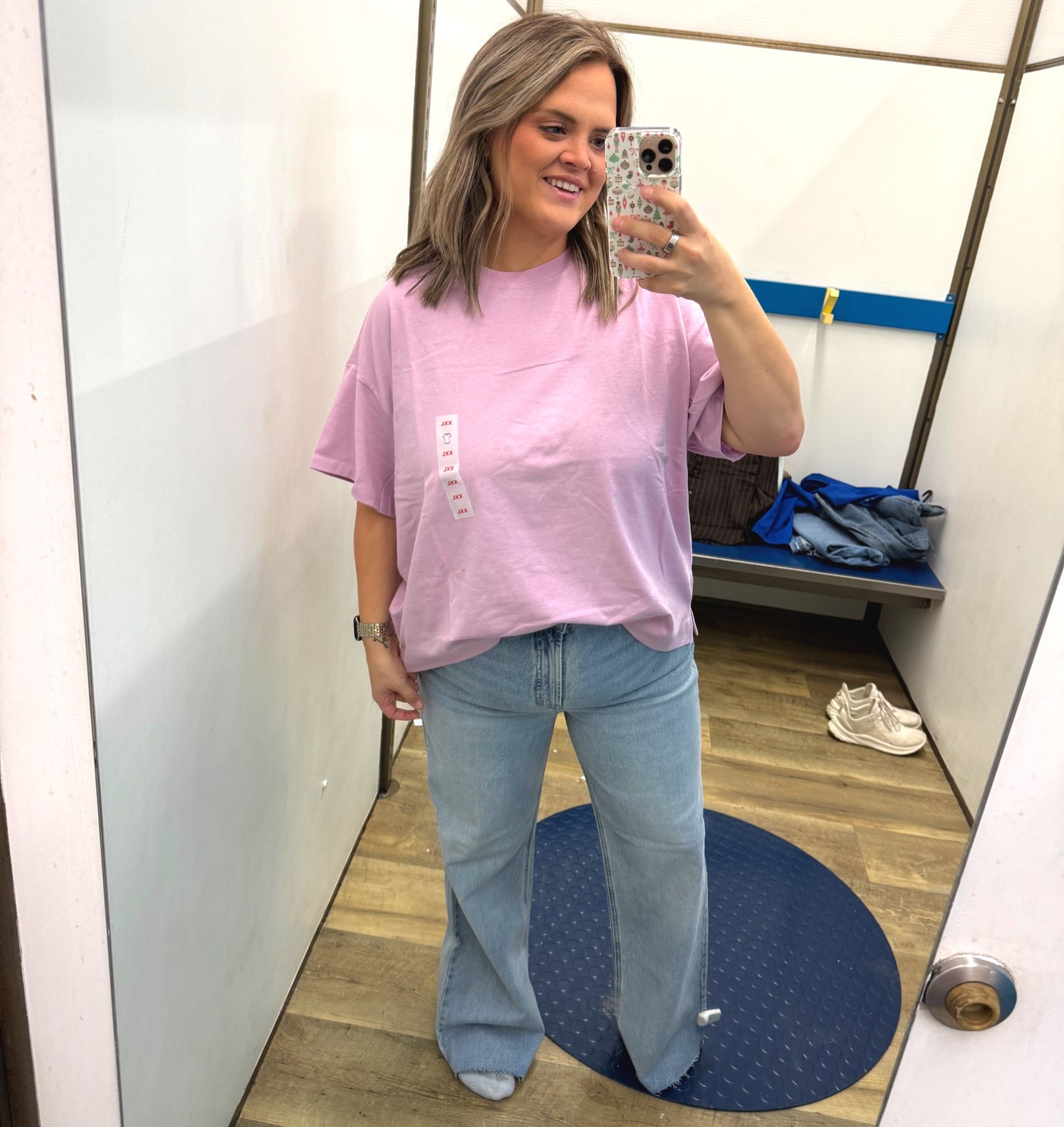 Old Navy basics for the win 👏
This tee + jeans combo is comfy, flattering, and perfect for everyday mom life.
Easy, affordable, and actually wearable. #OldNavyFinds #Momstyle #EverydayMomStyle #AffordableFashion #LTKFinds

#LTKmomlife #LTKMidsize #LTKootd