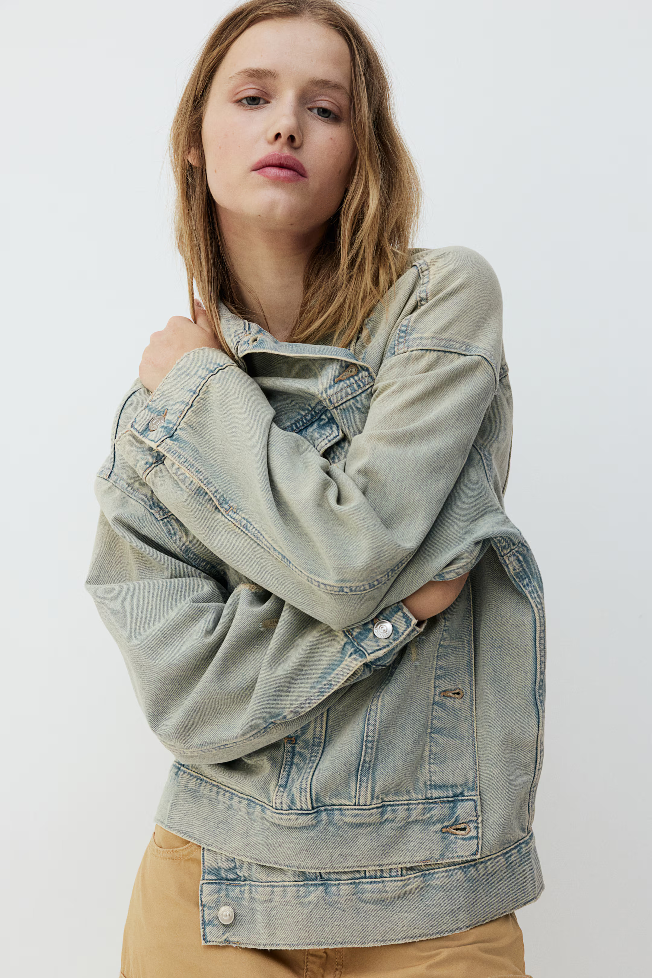 Oversized worn-look denim jacket | H&M (UK, MY, IN, SG, PH, TW, HK)