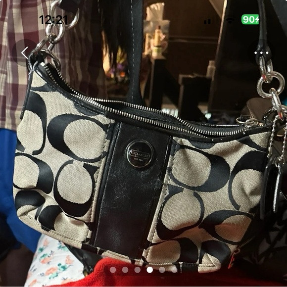 Coach small bag with shoulder strap very good condition | Poshmark