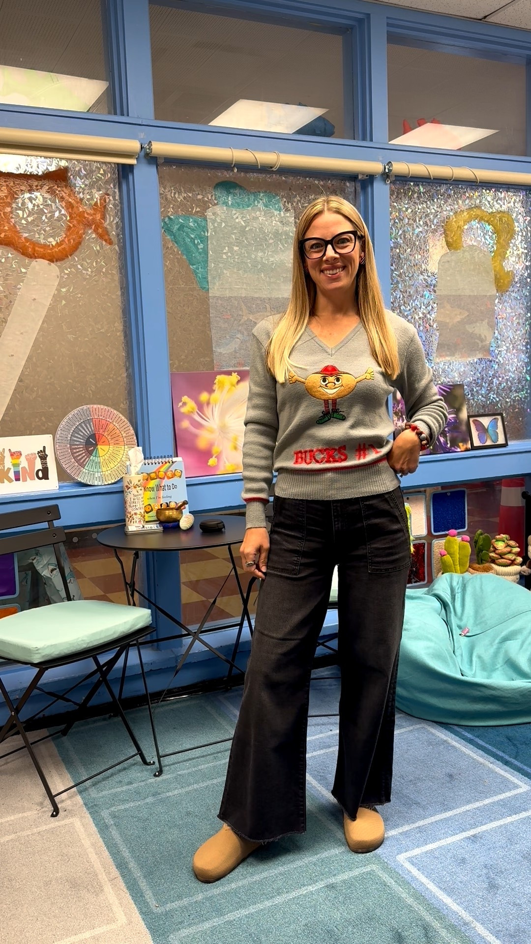 An original Lazarus tag… be still my 80’s heart ❤️ of course I’m also rocking my fave Kut From the Kloth pants and Rothy’s clogs 🤩

#LTKootd #LTKWorkwear #LTKOver40