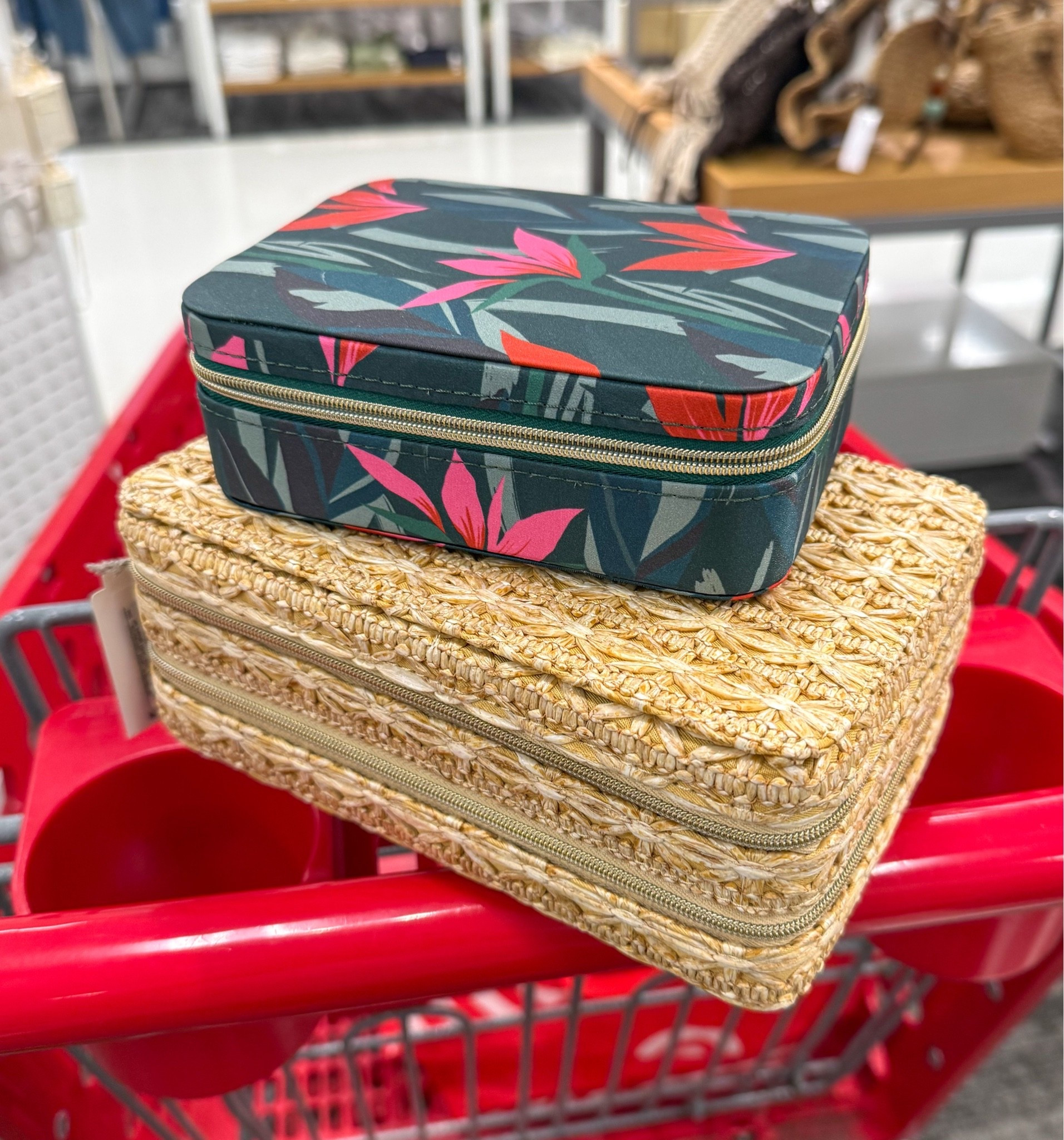 Loving these new jewelry organizers

#LTKdayinmylife #LTKgrwm #LTKHome