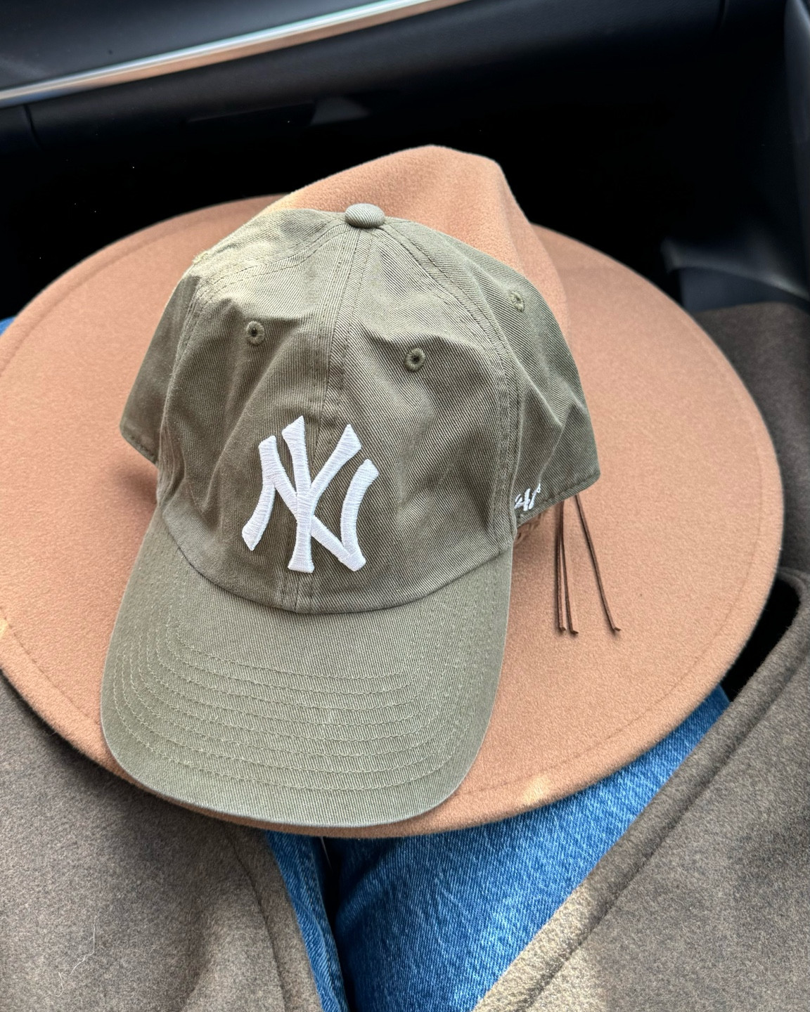 Green Yankees hat ⚾️🧢