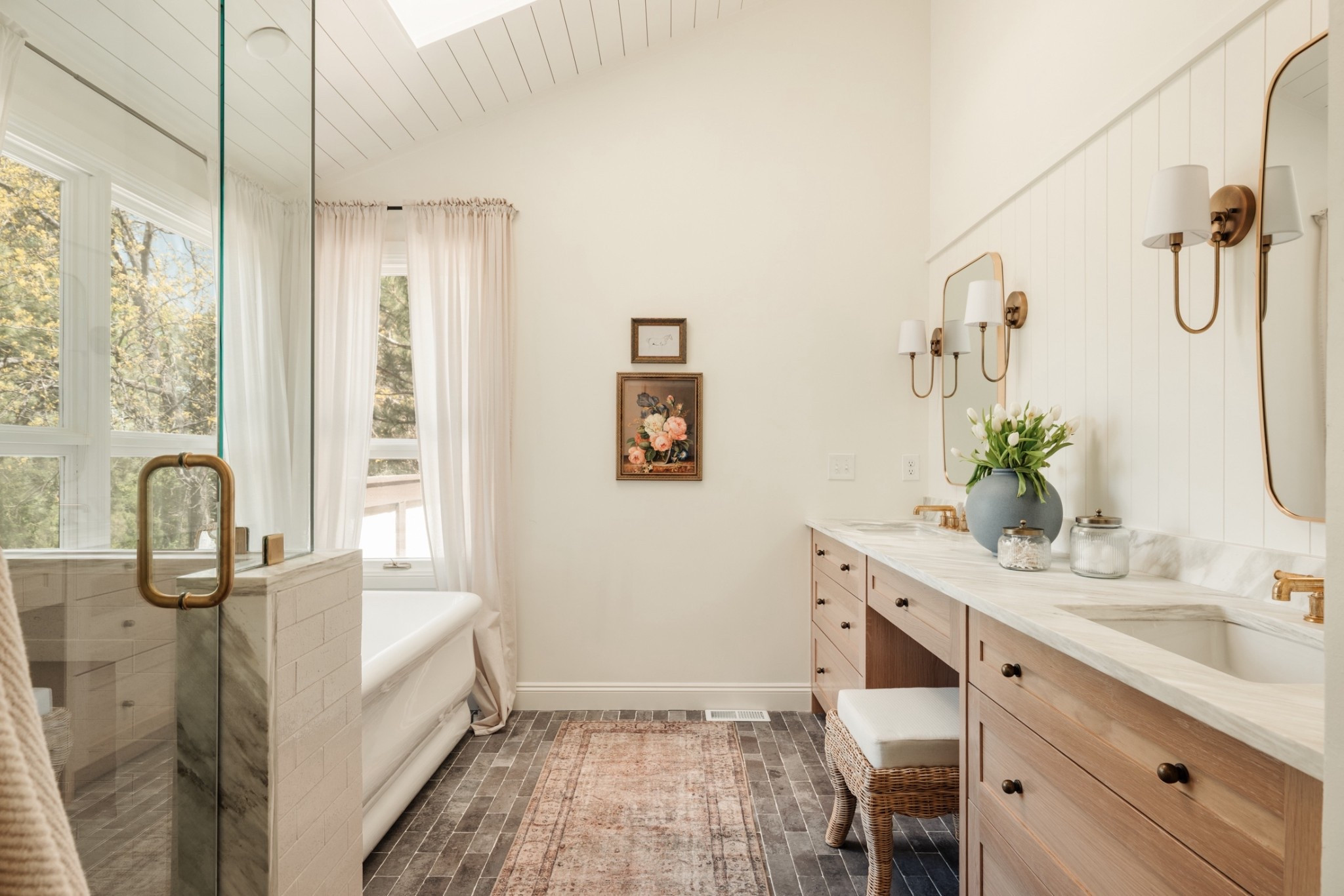 A touch of texture goes a long way. Loving this Amazon wicker stool - looks so perfect in this bathroom!

Stool, wicker, rattan, bathroom, bath, decor, Amazon decor, Amazon home 

#LTKHome