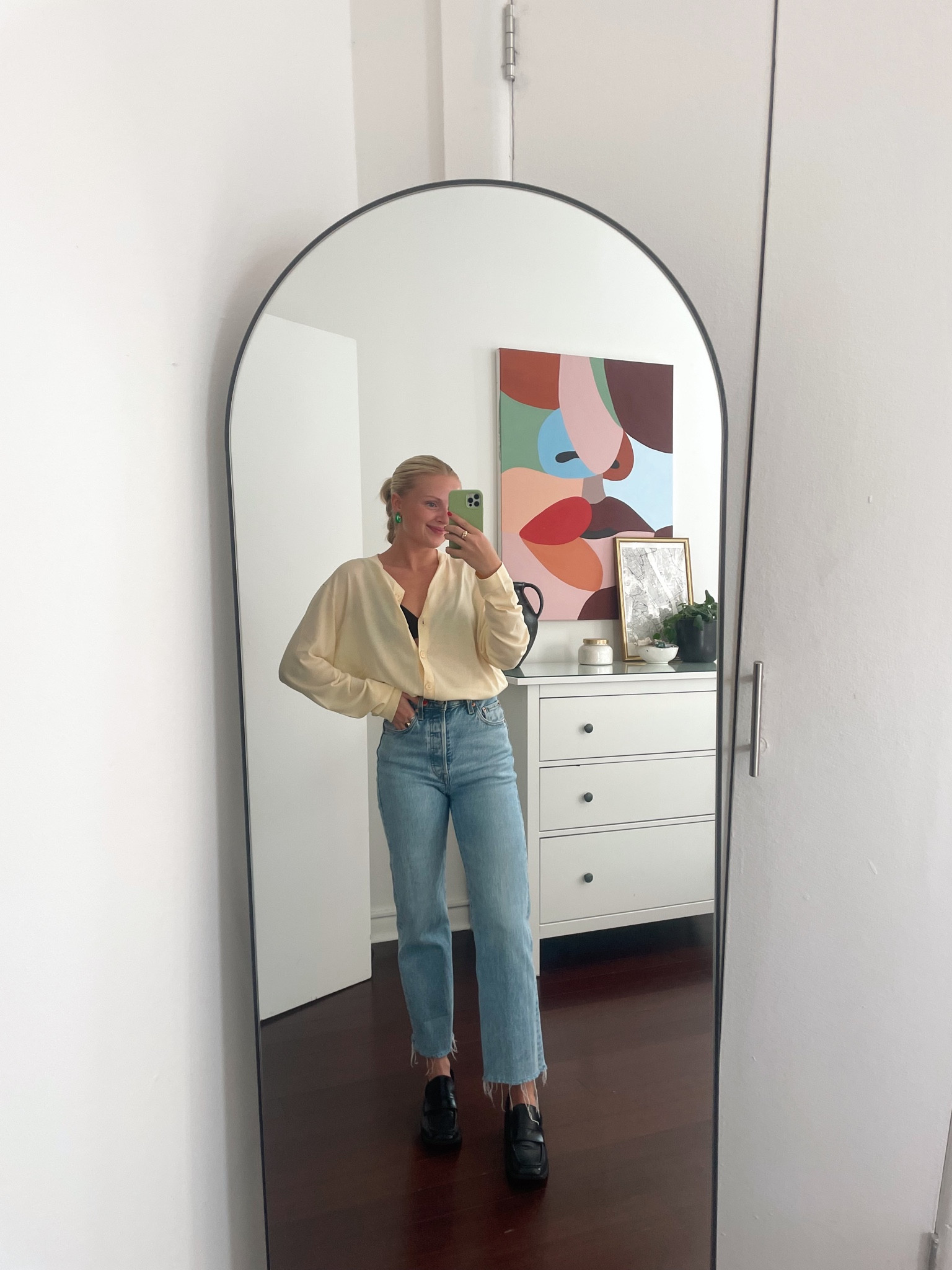 Day 7 of 30 days of fall outfits! Yellow cardigan and Levi’s ribcage denim today💛 

#LTKunder100 #LTKSeasonal #LTKstyletip