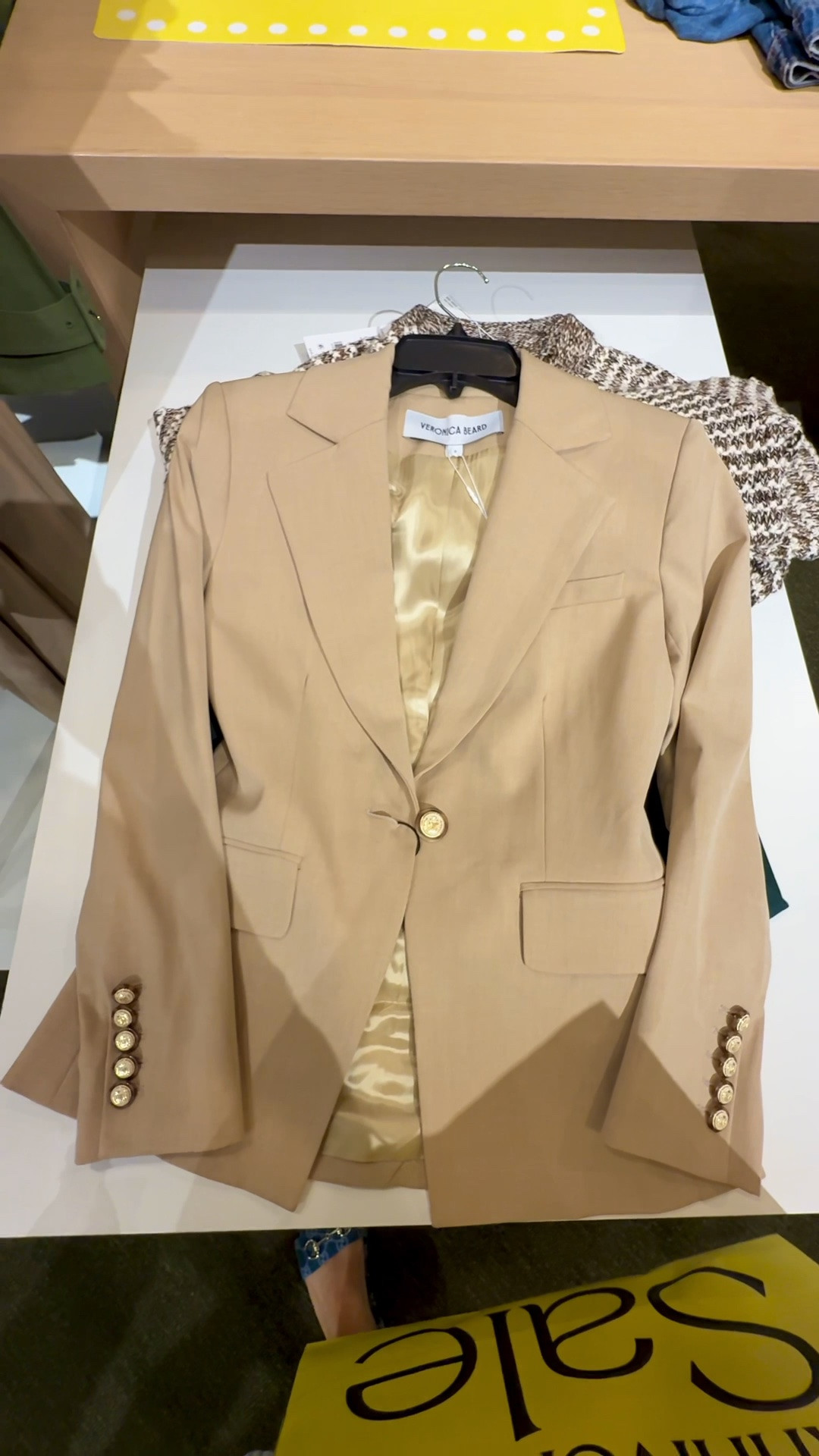 The buttons are so luxe!
Nordstrom Anniversary sale

#LTKSaleAlert