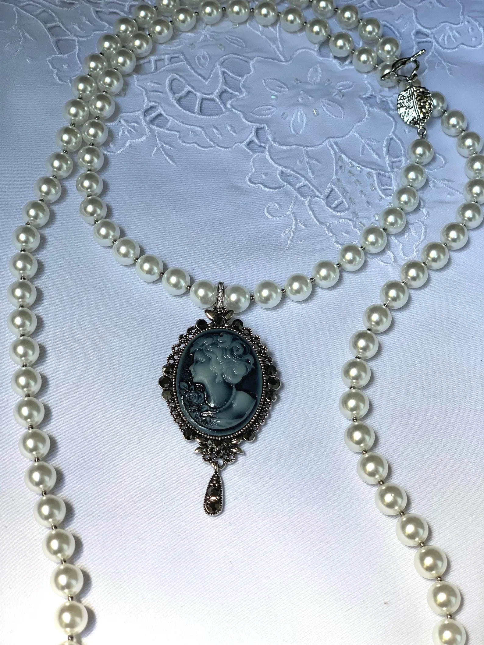 Long Pearl Necklace 49 Inch, Opera Length Pearl Necklace, Old Money Jewelry, Majorica Pearl Stran... | Etsy (Global)