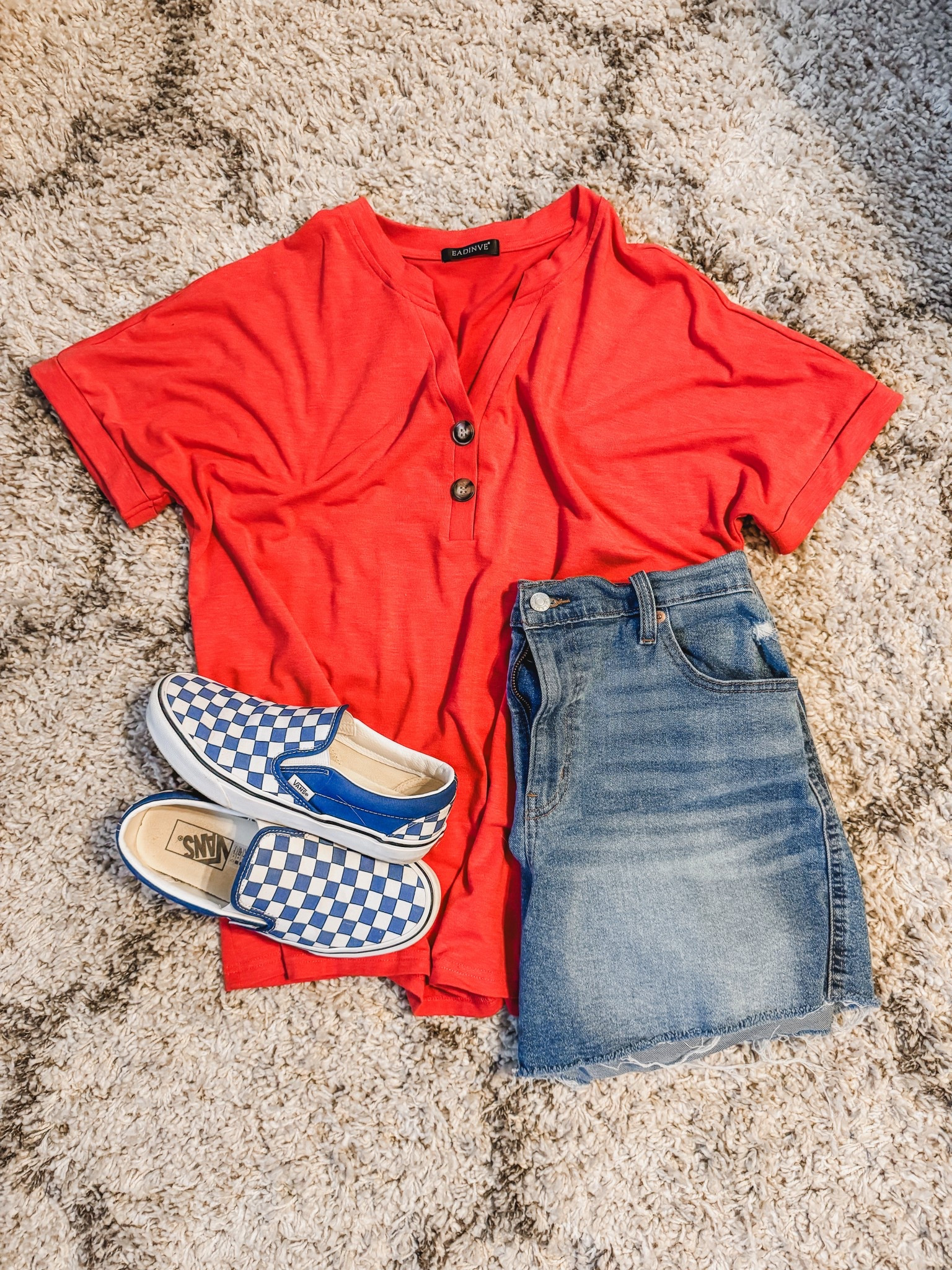 Today’s OOTD

Amazon tee
Levi’s shorts
Vans slip ons

Outfit of the day!

#LTKFindsUnder50 #LTKStyleTip #LTKShoeCrush