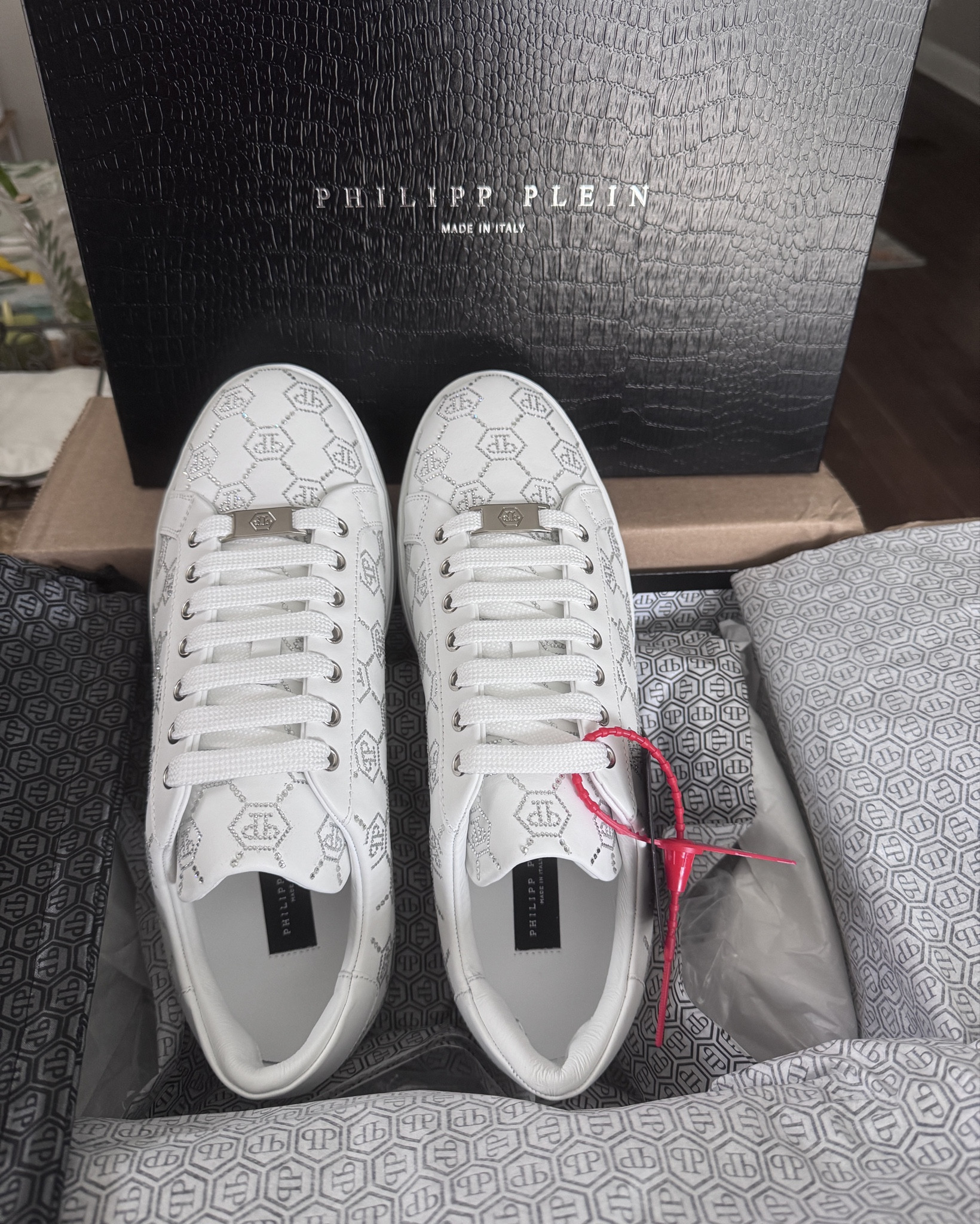 Philipp Plein Men’s Sneakers 🤩 silver sparkle ✨ 

#LTKShoeCrush #LTKMens #LTKGiftGuide
