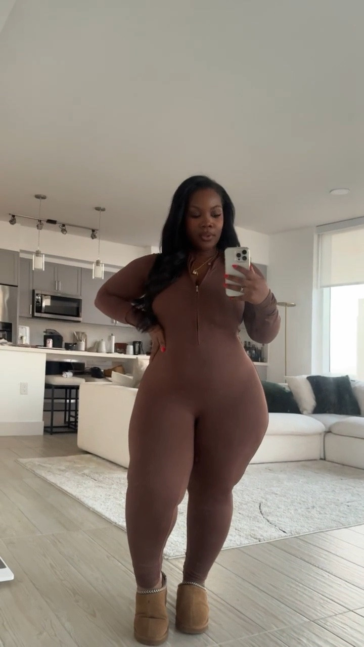 This jumpsuit is perfect for my plus size and curvy girls!

(Curvy girl fashion, jumpsuit, one piece outfit, fall outfits women)

#LTKMidsize #LTKPetite #LTKActive