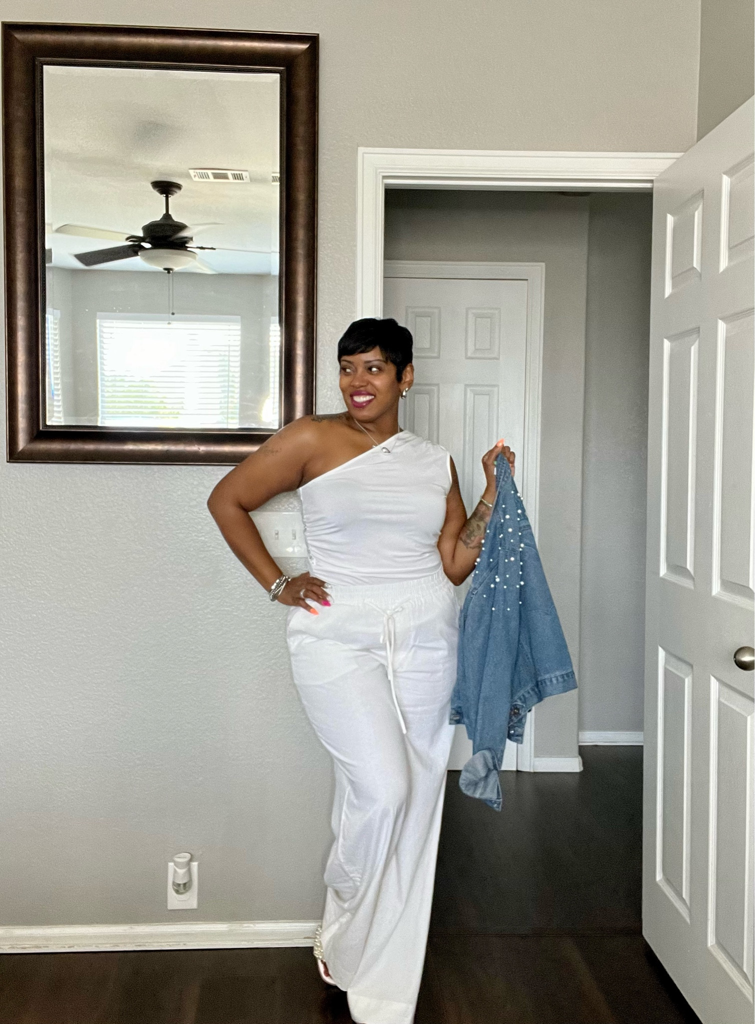 Denim and white 
- back to school 
- back to work
- brunch
Where would you wear this too? 


#LTKStyleTip #LTKBeauty #LTKMidsize