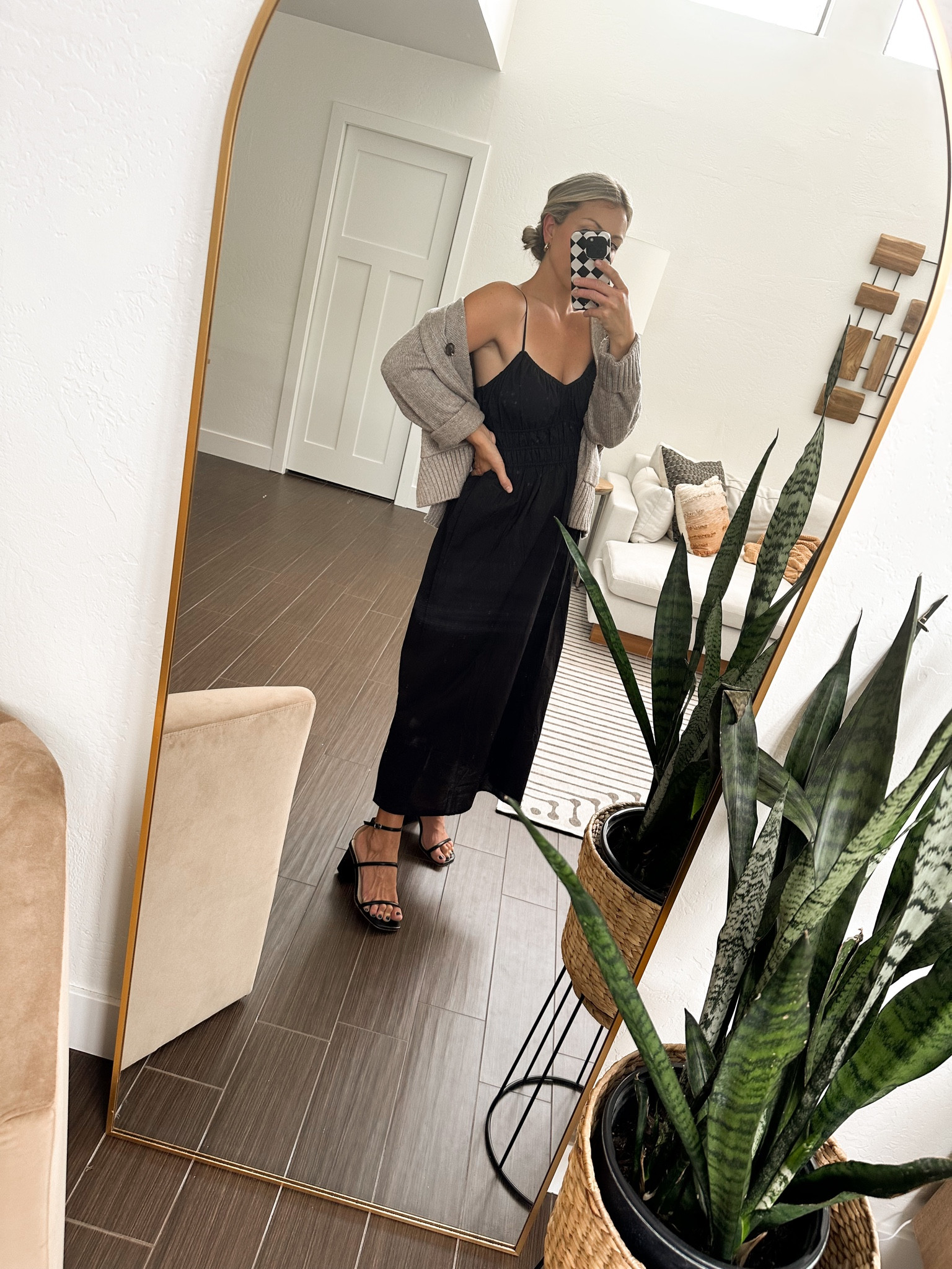 One dress multiple ways! Wearing a small from H&M

#LTKstyletip #LTKSeasonal #LTKsalealert