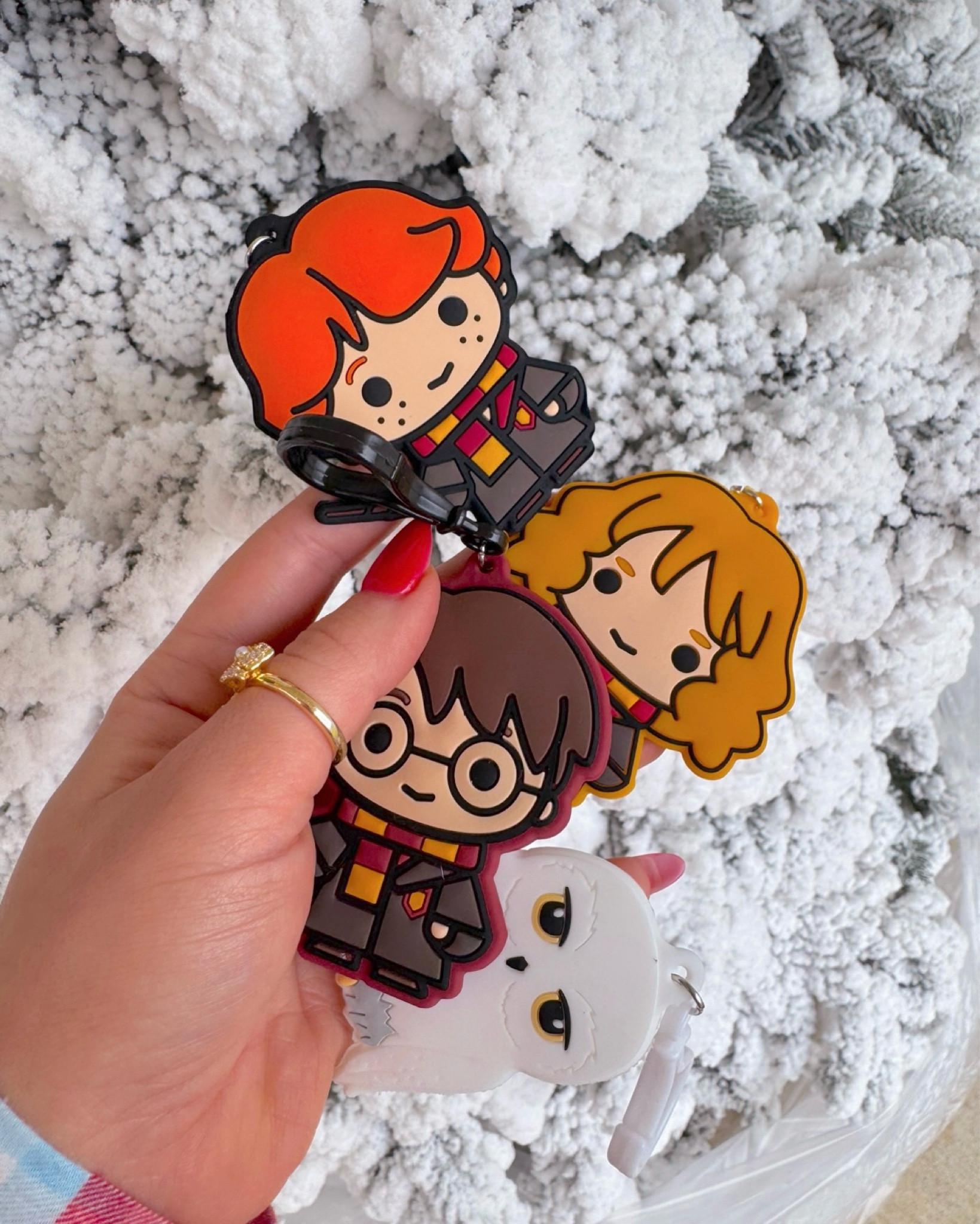 Amazon last minute gift idea 🎁 Fast 2 day shipping! Apple AirTag Holders for teens

Apple AirTag, Apple , AirTag holder, Last minute gifts, gift ideas, amazon, Amazon gifts, Amazon gift ideas, Madison Payne 

#LTKGiftGuide #LTKSeasonal #LTKHoliday