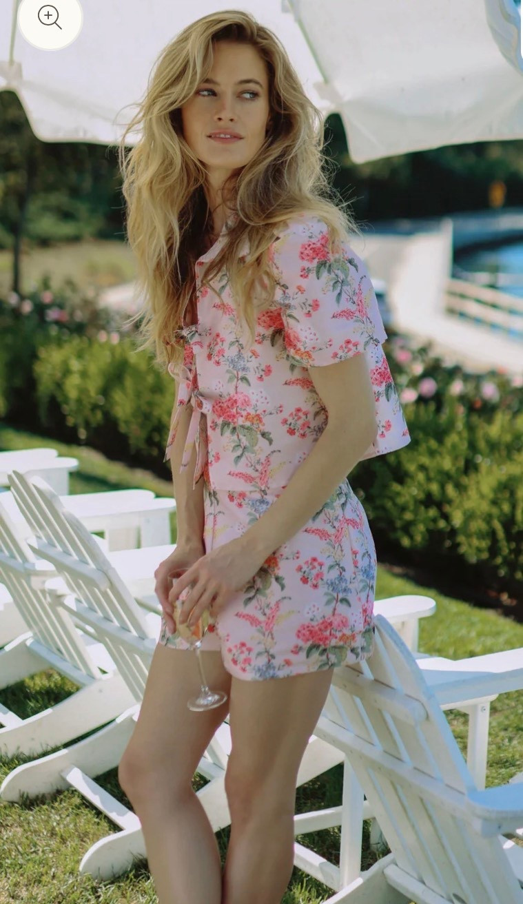 Absolutely in love with this new to me brand 

#LTKootd #LTKSeasonal