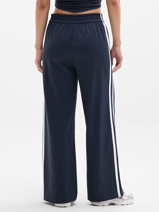 Tempo Mid Rise Wide Leg Track Pant | Athleta
