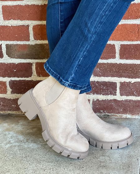 Lug sole booties, neutral booties, faux suede booties, chunky booties, tan booties

These comfy booties are such a great value! They’re neutral enough to go with everything in your closet! 

#LTKstyletip #LTKunder50 #LTKshoecrush