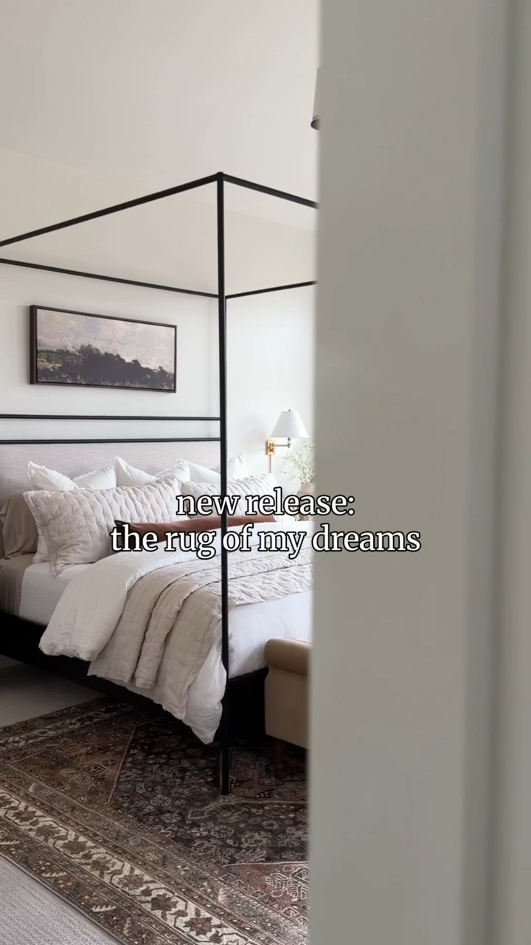 A little refresh in our Primary Bedroom! When I saw this new Nessa CloudPile rug from @joonloloi I knew it was meant for our bedroom…the apricot/olive colorway is so beautiful and grounds the space perfectly…and if you haven’t felt the cloud pile construction it is so luxurious and soft😍 Perfect for a bedroom or living area 👏🏻 I can’t stop sneaking peeks of this one! 

Nessa CloudPile Printed Rug in Apricot/Olive 

@joonloloi #joonloloi #joonloloipartner 