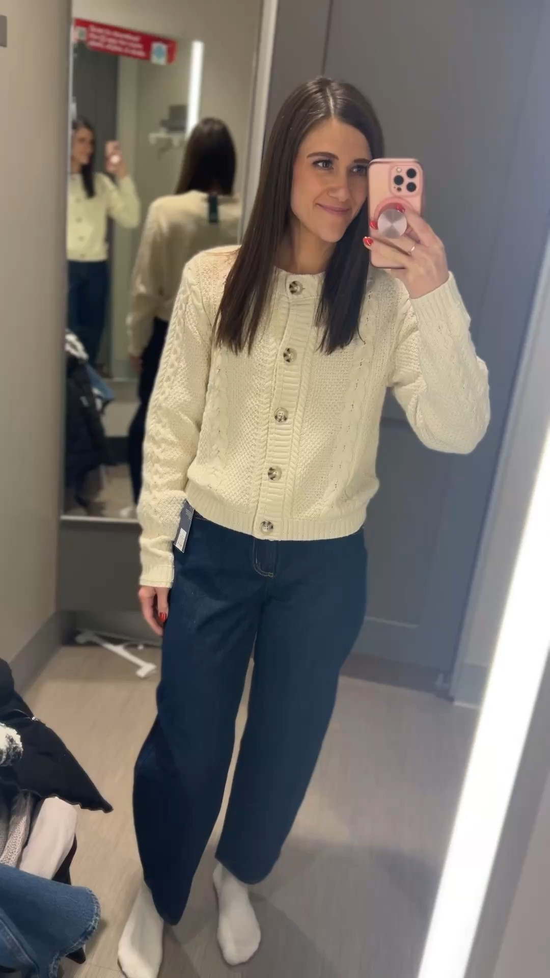 Cute and easy outfit!!!! Love the barrel jeans!!! 

#LTKSaleAlert #LTKdayinmylife #LTKootd