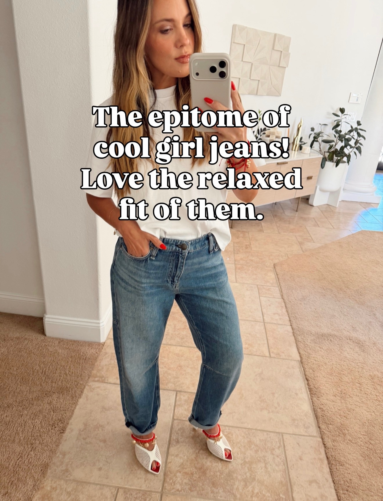 These jeans deserve a spot in your closet ! Grab yours during the Nordstrom anniversary sale!