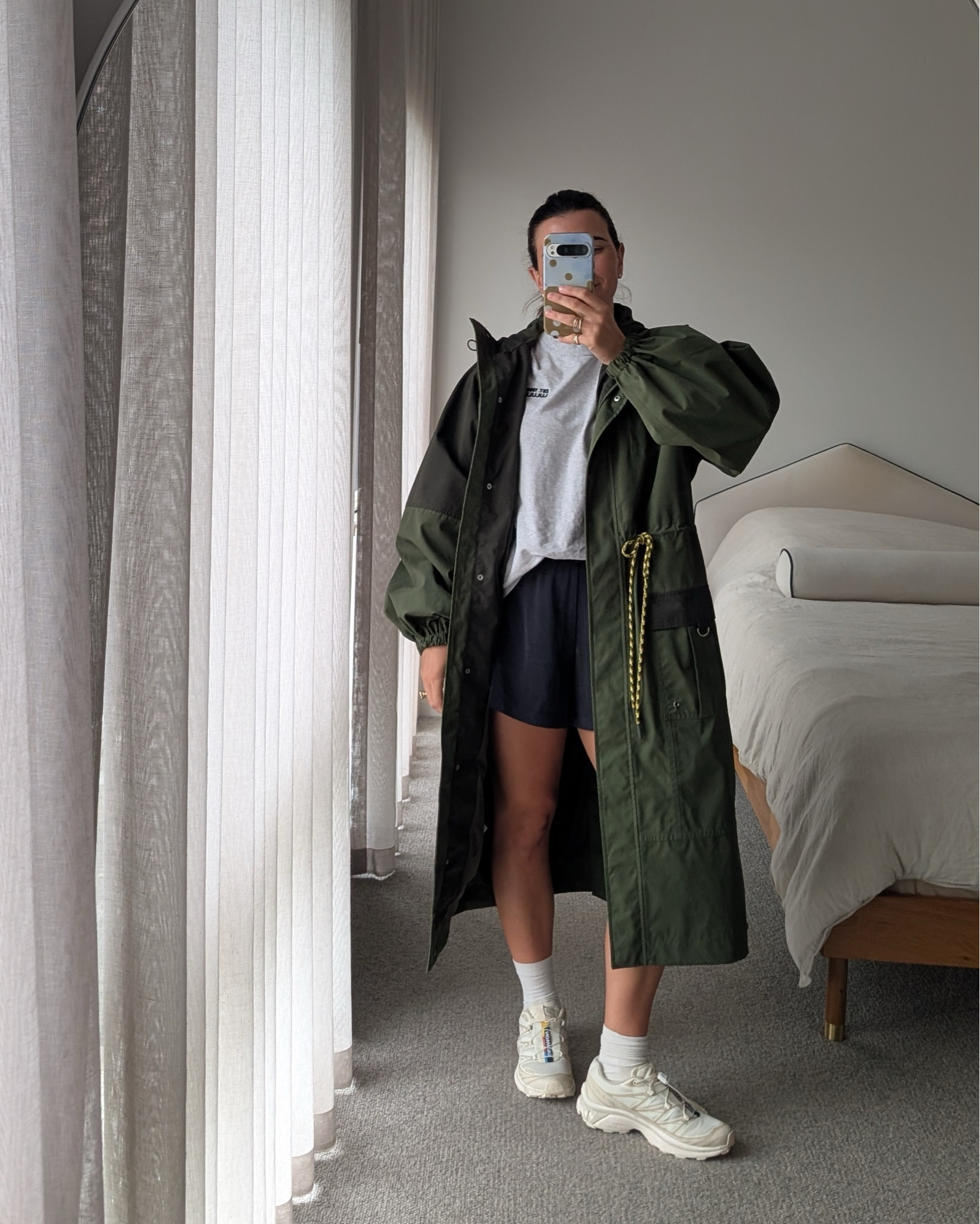 Unpacking this look!

Essentials from Lululemon and a statement jacket (waterproof and perfect for kids outdoor sports!) featured with my current fave runner (also waterproof!)

Ta daaaa

I wear a 6 in the coat it’s super oversized 

#LTKaustralia