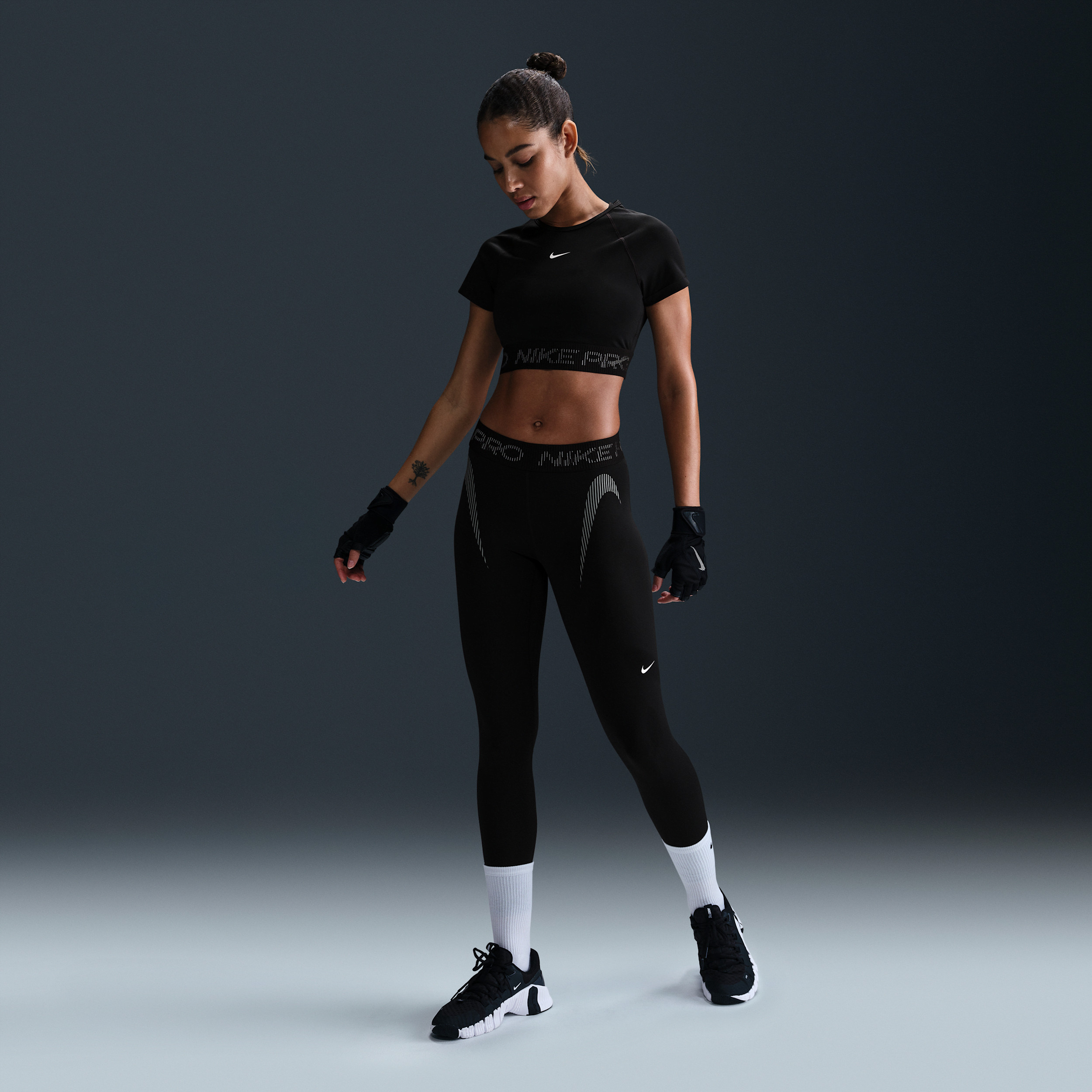 Women's Nike Pro Mid-Rise 7/8 Graphic Leggings in Black | HJ1219-010 | Nike (US)