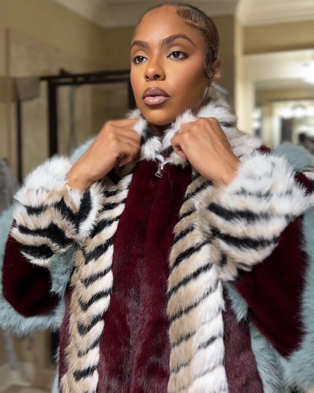 Ready to be invited to a holiday party! 🤭
Size: Medium 