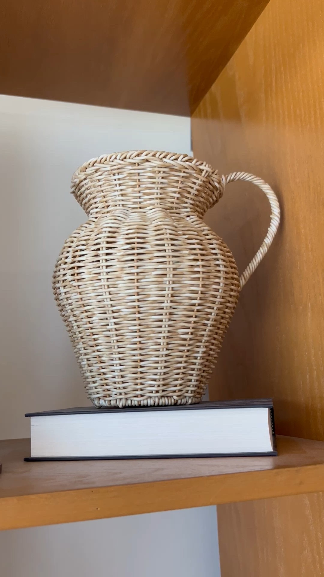 Pardon the dust, but how about $13 for this cute vase?!

small vase, large vase, urn vase, jug vase, artisan vase, vase for entryway table, vase for entry table, vase for coffee table, vase for dining room table, home decor finds, home decor 2025, ribbed vase, rattan vasee

#LTKSaleAlert #LTKFindsUnder50 #LTKHome